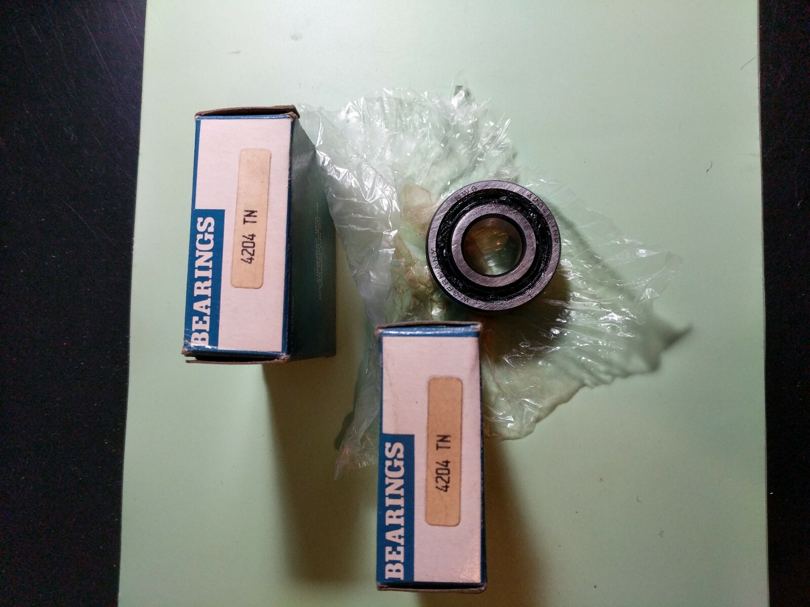NWG Double Row 4204 TN Bearings
