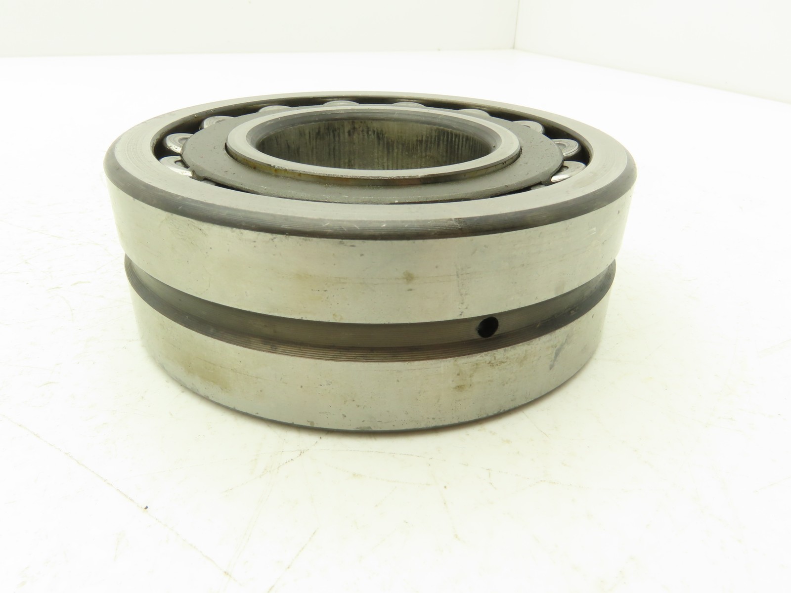 SKF 22312 CG/C3W33 Spherical Roller Bearing 2 Row 60mm ID x 130mm OD x 46mm W