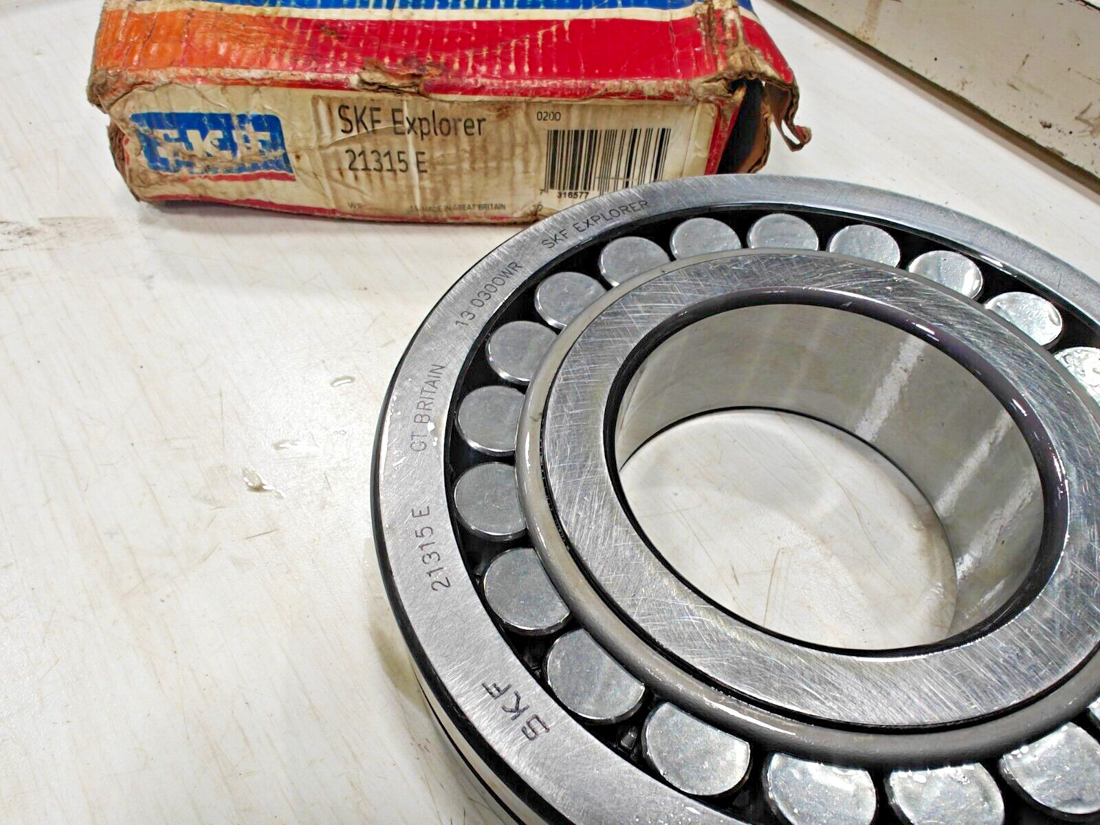 21315E SKF Explorer Spherical Roller Bearing New 75x160x37mm,, SKF 21315 E ,, UK