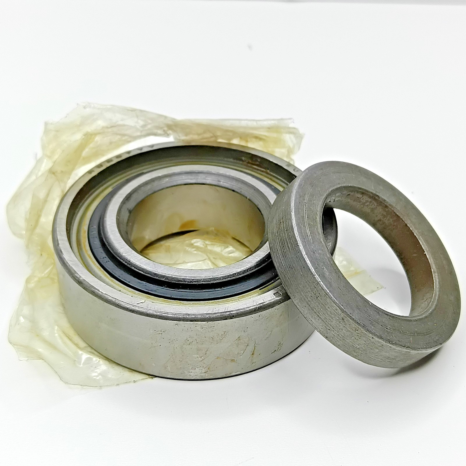 Federal-Mogul BCA RW-207-CCRA Rear Wheel Bearing Kit New Open Box NOS USA