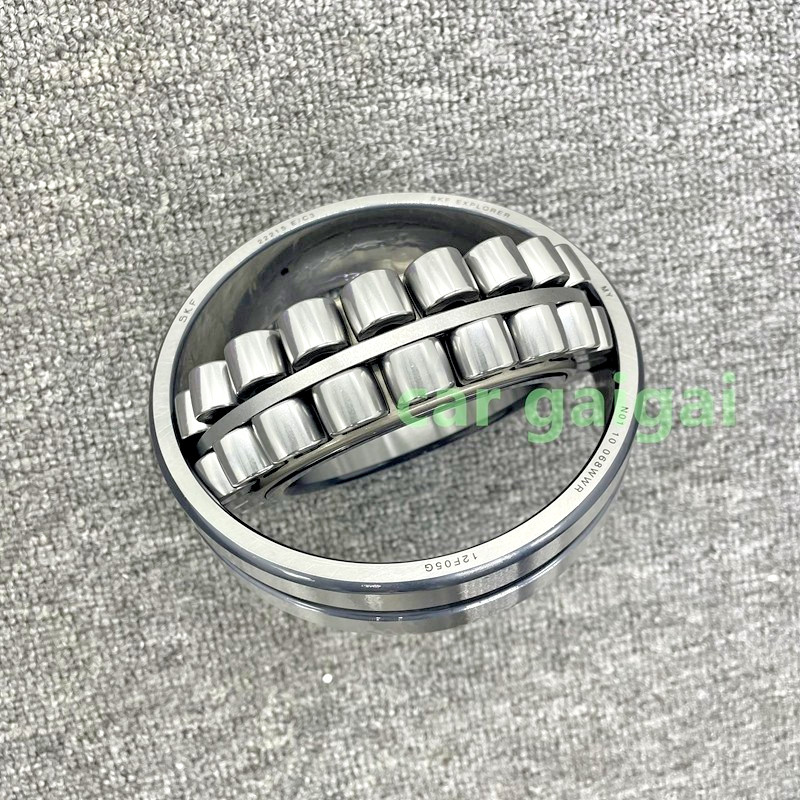 NEW SPHERICAL ROLLER BEARING Fits For SKF 22215 E C3 75x130x31（mm）