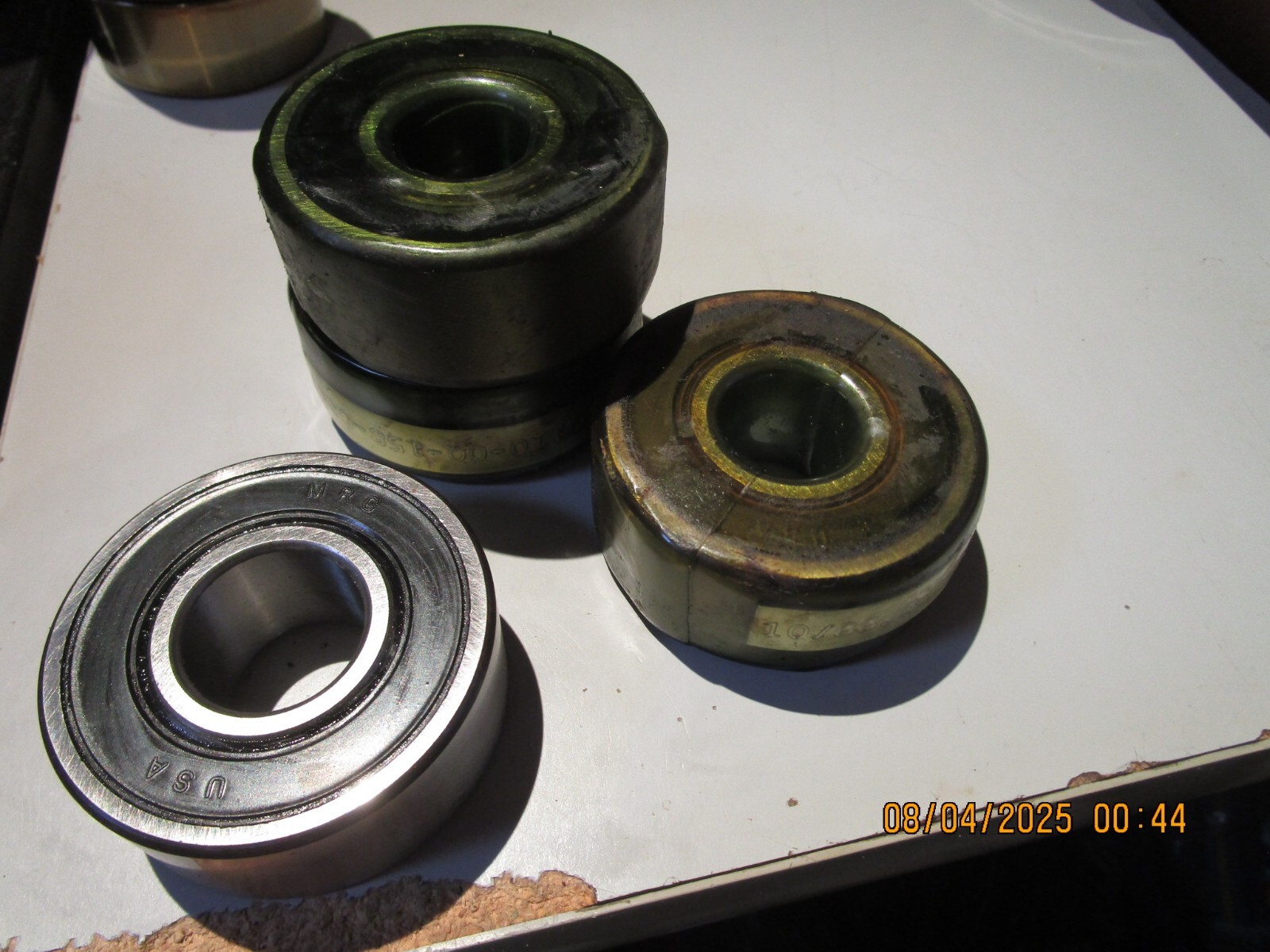 MRC bearings X 4 , WAR TIME UNSTAMP , 62 X 25 X 1″ , U.S.A. , NEW OLD STOCK