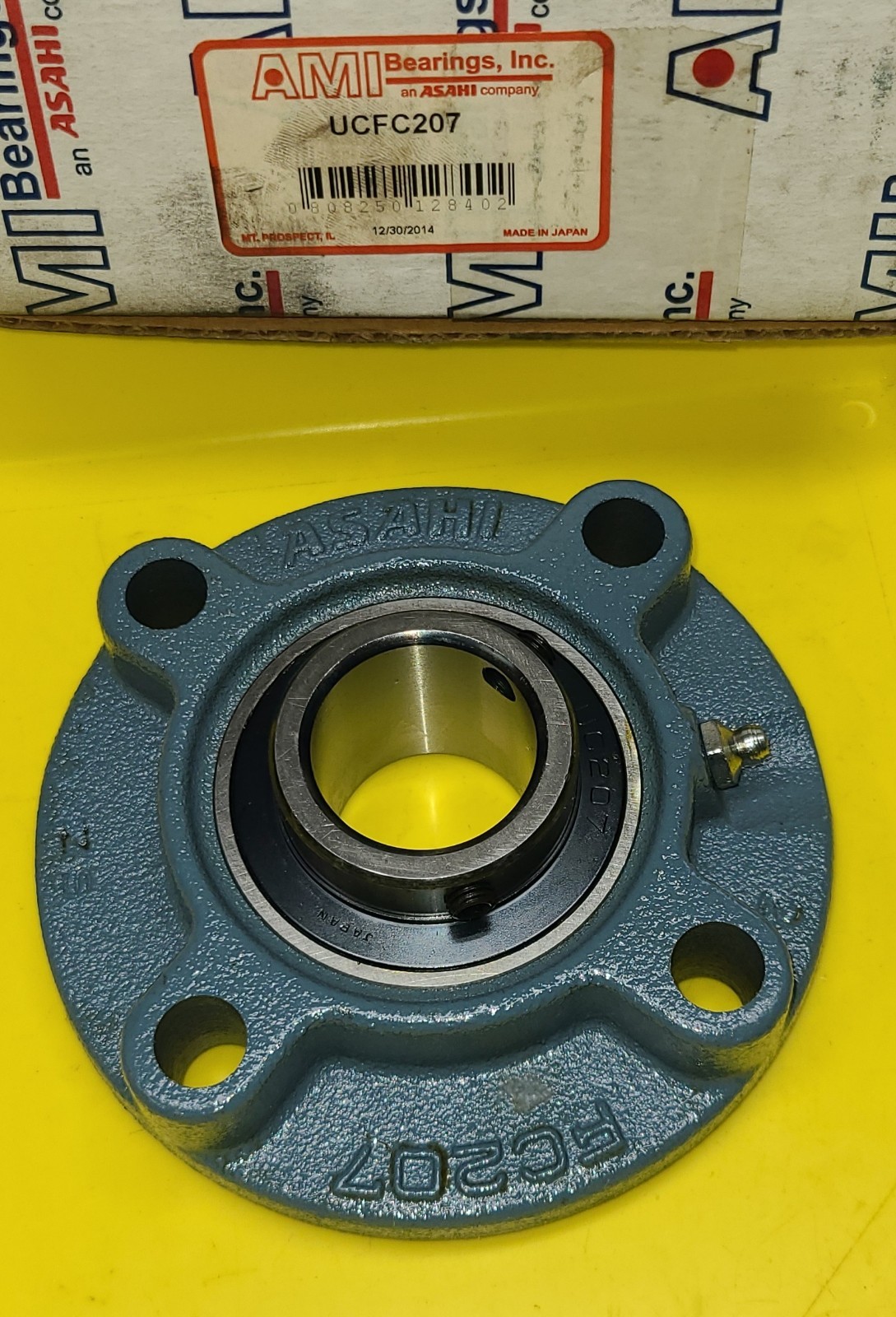 AMI UCFC207 Flange-Mount Ball Bearing Unit, 35 mm Bore, 4-Bolt Piloted Flange
