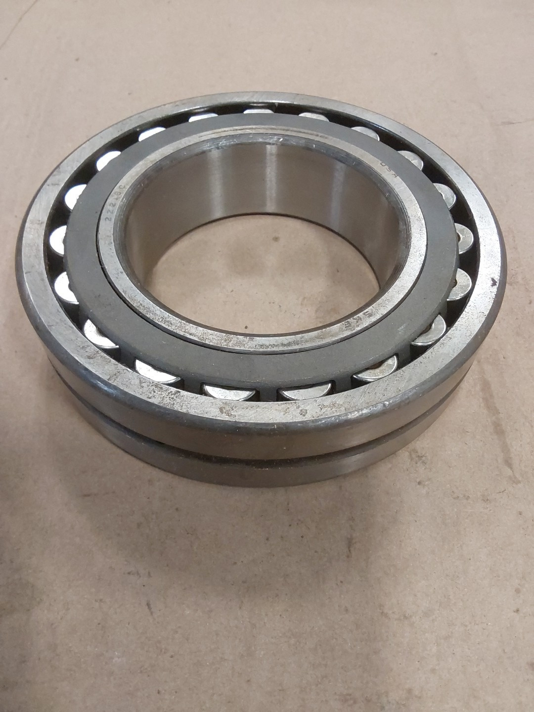 SKF 22216 CC/W33 SPERICAL ROLLER BEARING*80mm ID*140mmOD*33mmWIDE NOS M38