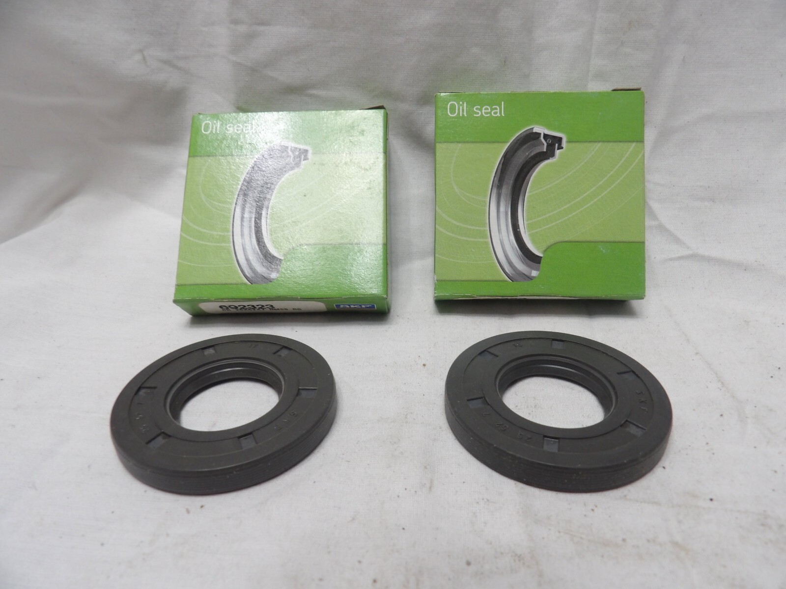 SKF Oil Seals 692323 (Lot of 2)