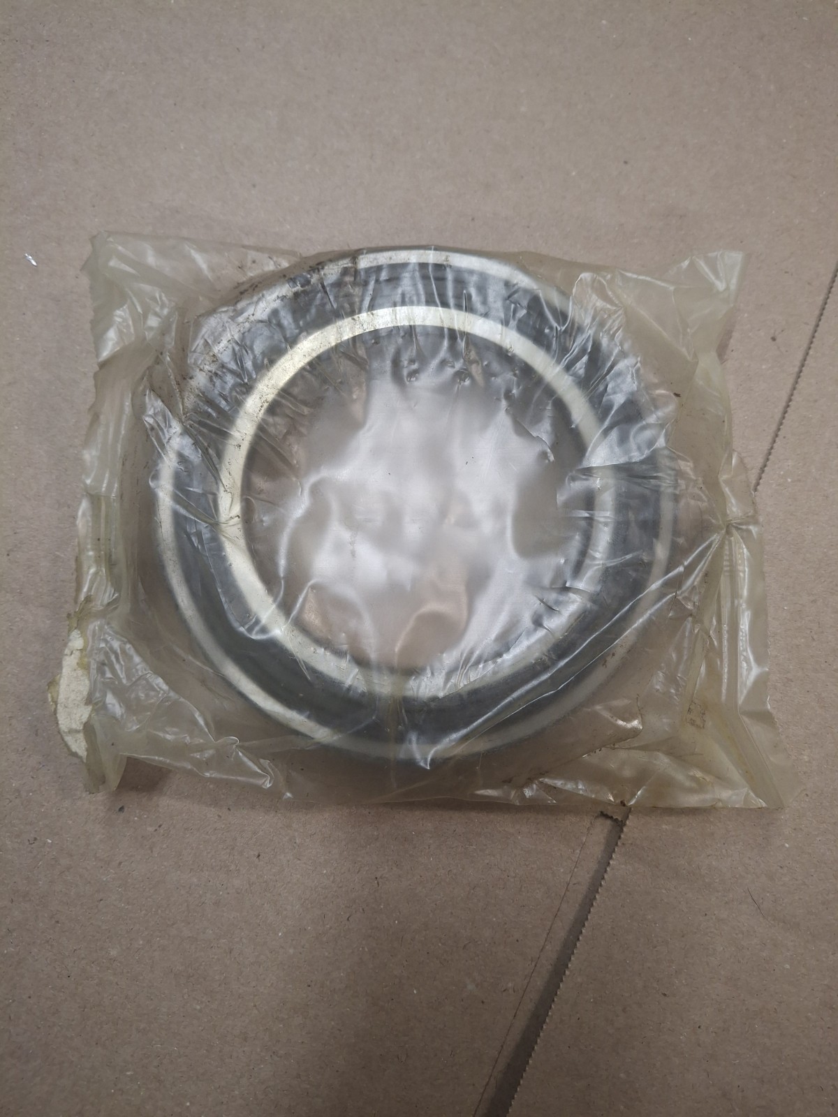 SKF 6018-2RS Deep Groove Ball Bearing 90mm ID x 140mm OD Explorer Sealed New