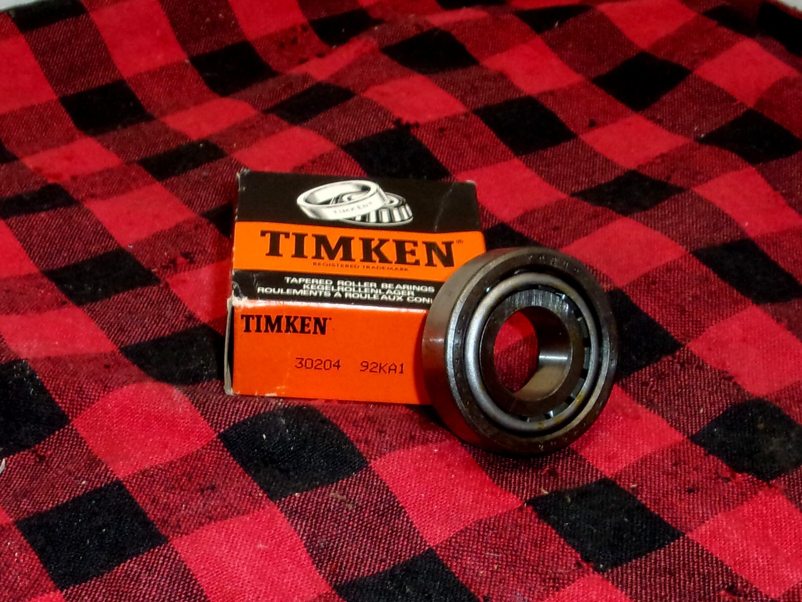 TIMKEN (LOT OF 2) ROLLER BEARING ASSEMBLY 30204 92KA1 NEW