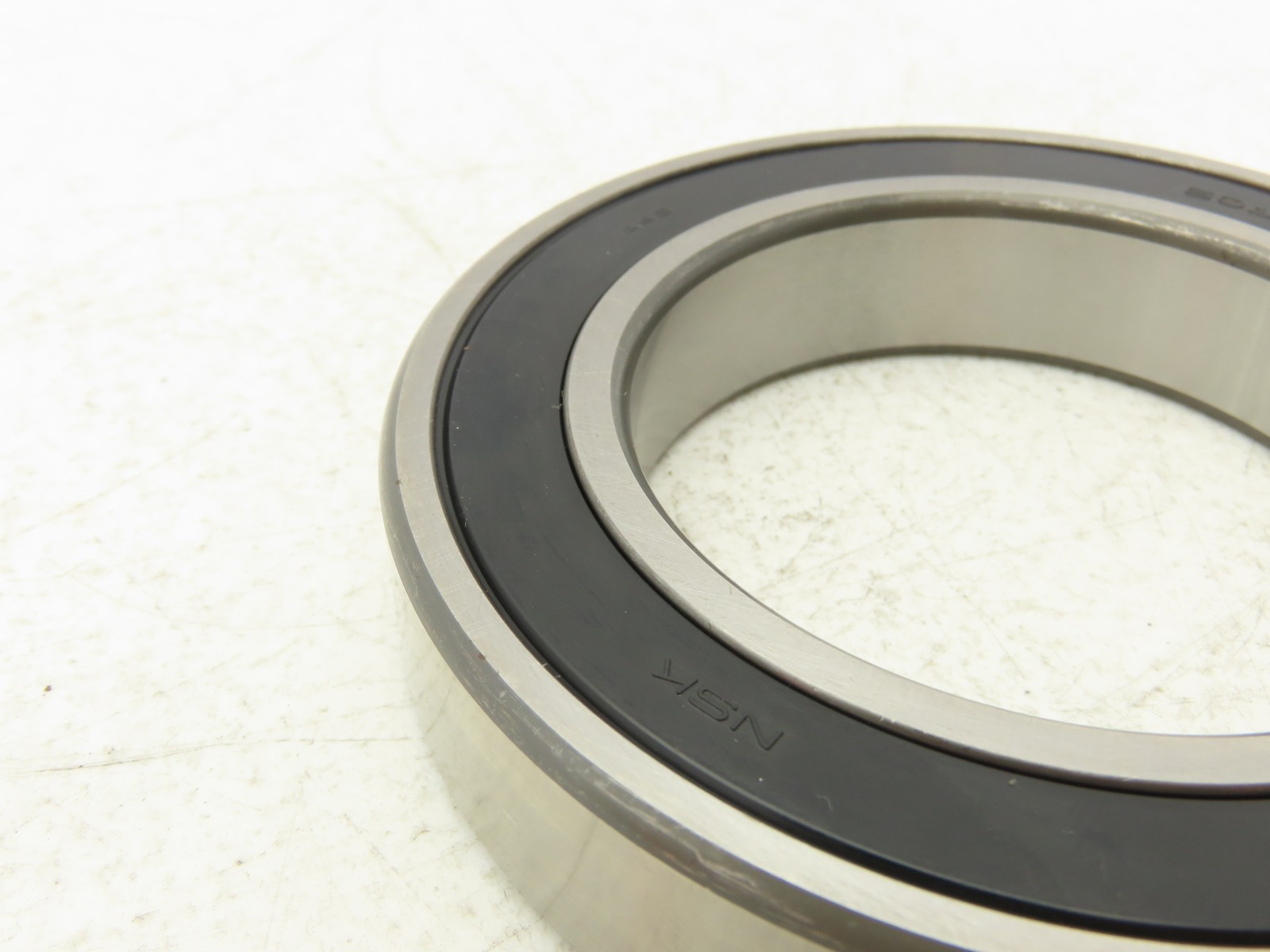 NSK 6014V Deep Groove Ball Bearing 70 mm ID x 110 mm OD x 20 mm Sealed