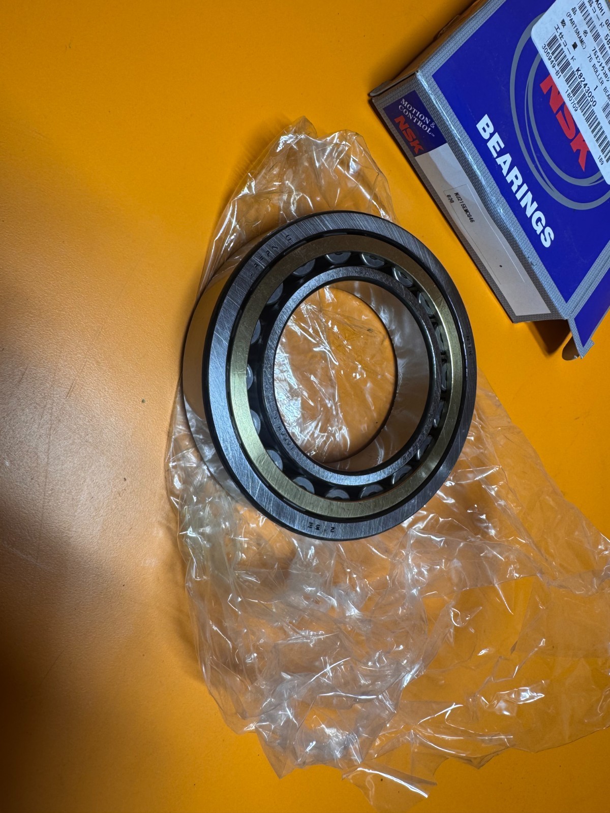 NSK, NU215EMCG46, 215E Roller Ball Bearing 75x130x25mm Brass Cage High Precision