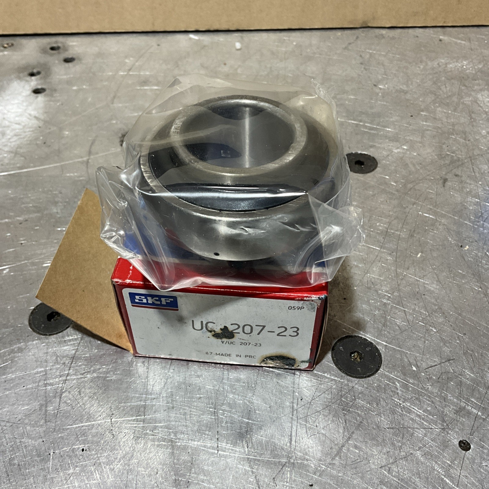 SKF UC 207-23 Bearing NOS