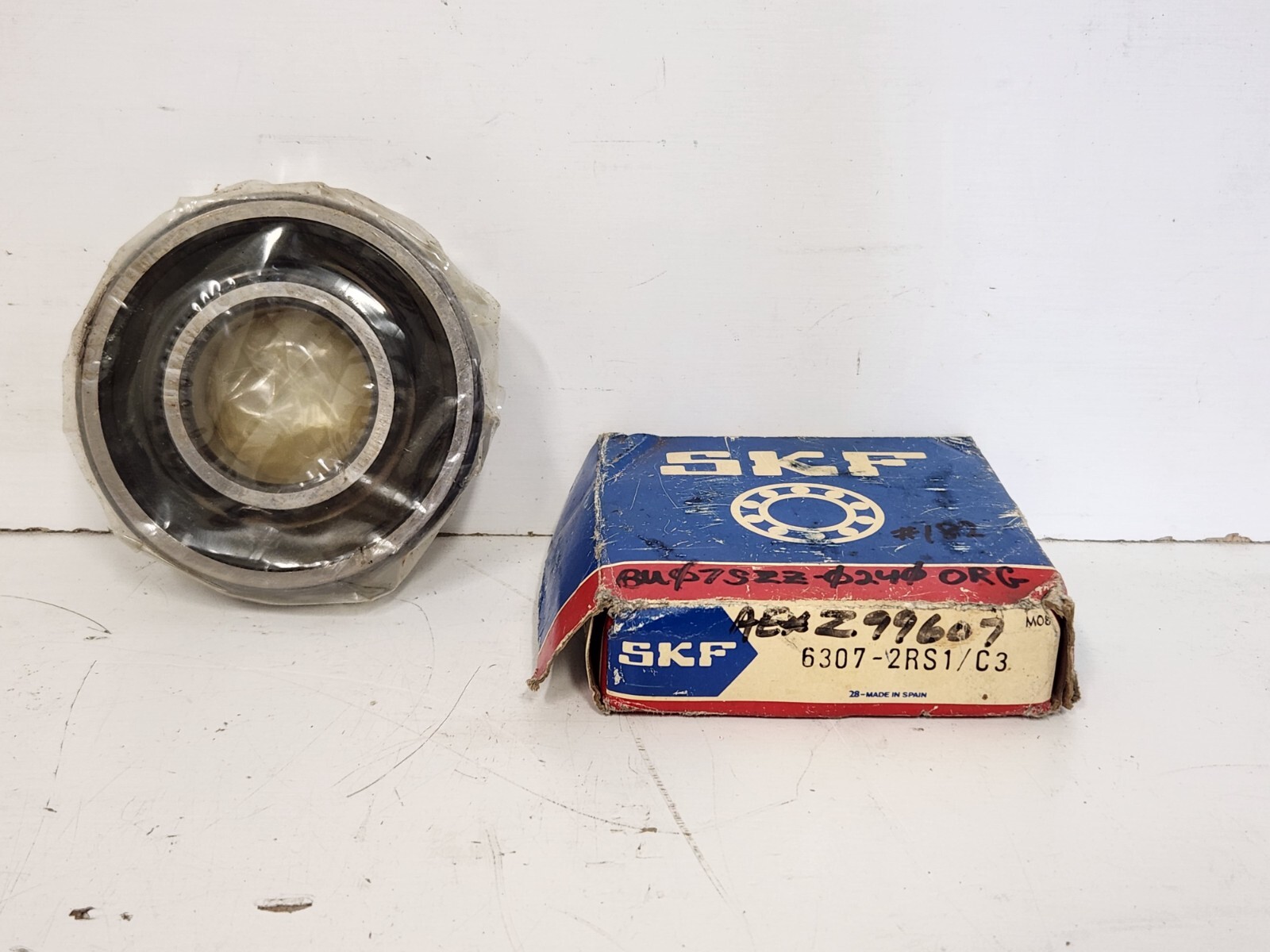 NEW OLD STOCK! SKF DEEP GROOVE BALL BEARING 6307-2RS1/C3