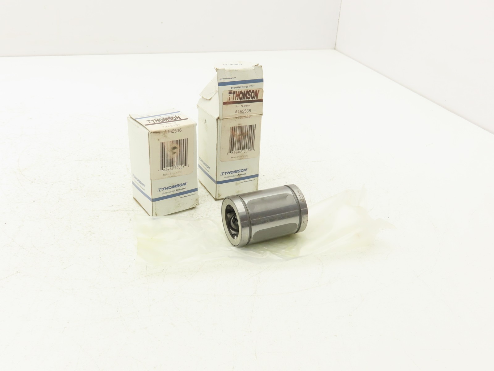 Thomson A162536 Linear Ball Bushing 1″ Shaft Dia 2.233″ OD x 2″ W Lot of 2