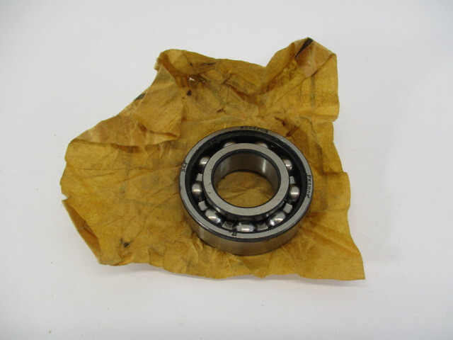 New SKF # 6004 / C3 Ball Bearing 42 mm x 20 mm x 12 mm SKF Made in France LNOS