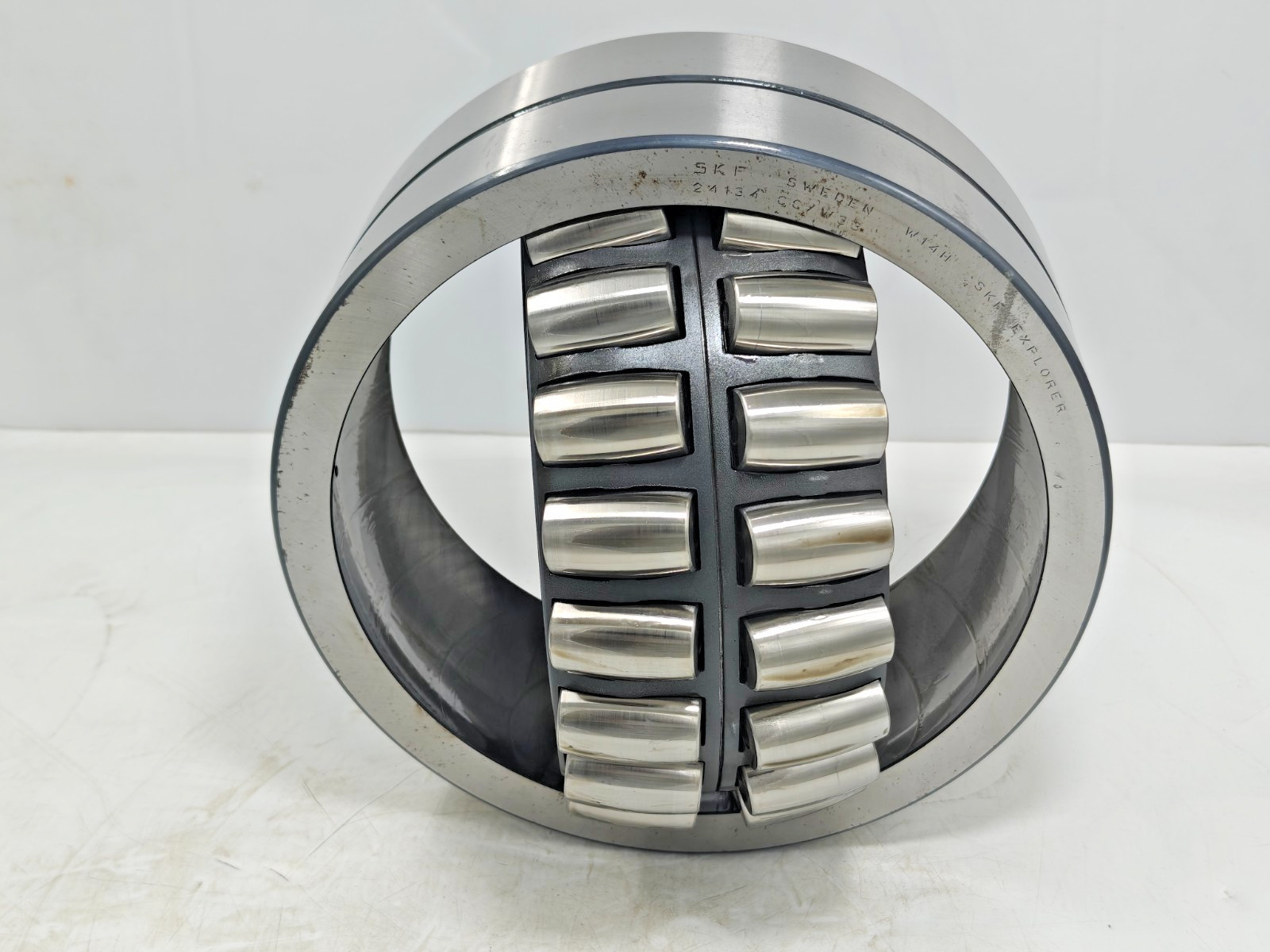 24134 CC/W33 SKF Spherical Roller Bearing SKF Explorer 24134CC W33 170x280x109mm