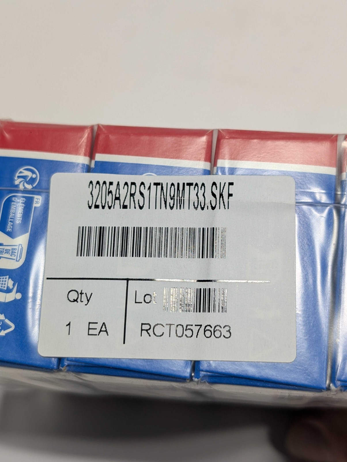 3205A2RS1TN9MT33 SKF New Double Row Ball Bearing