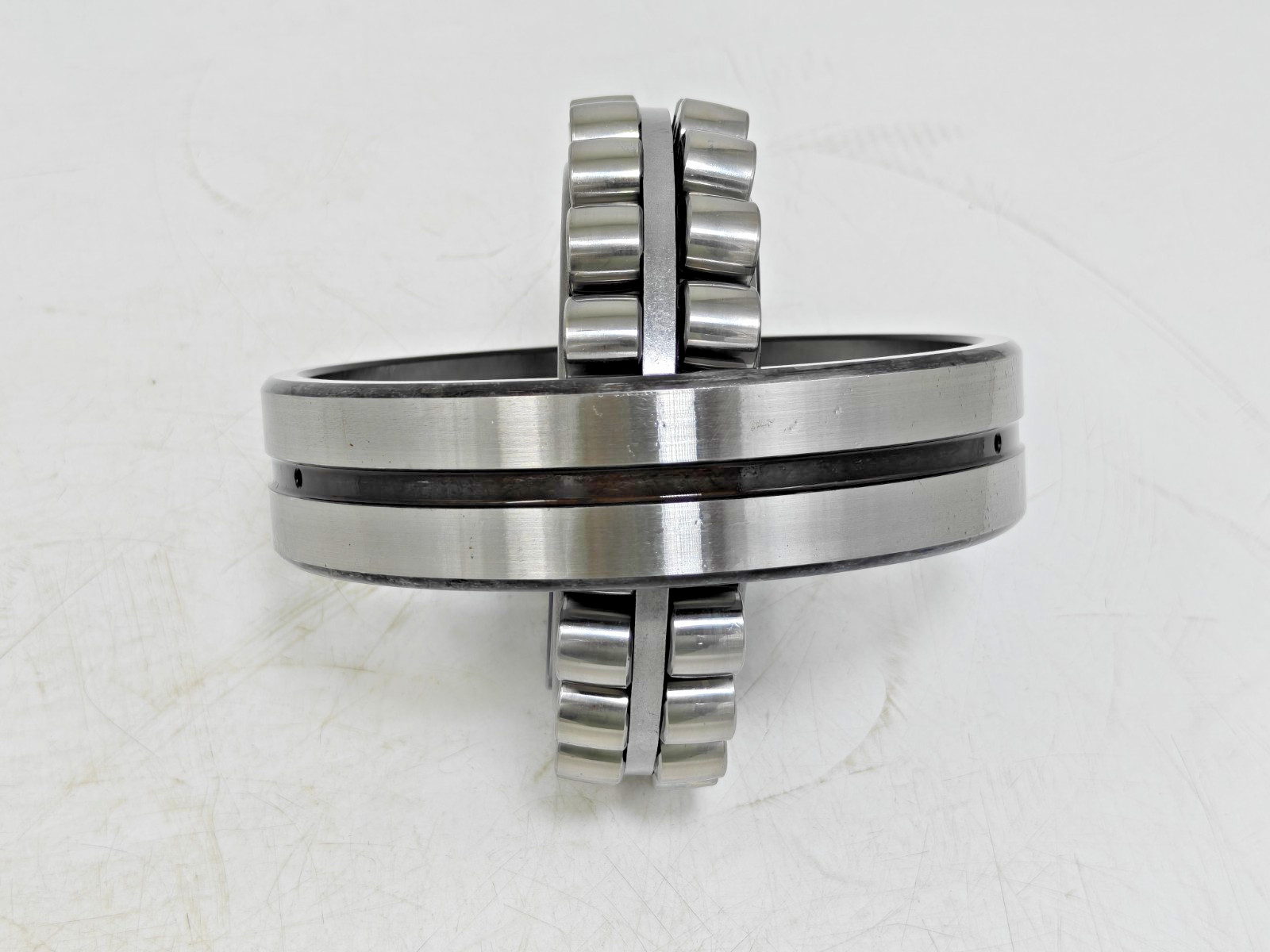 22216 EK SKF Spherical Roller Bearing SKF 22216EK W33 Tapered Bore 22216K