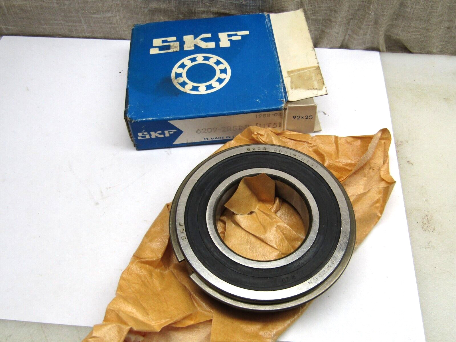 SKF Sweden 6209-2RS1NR HT51 45mm X 85mm X 19mm Sealed Bearing w/High Temp Grease