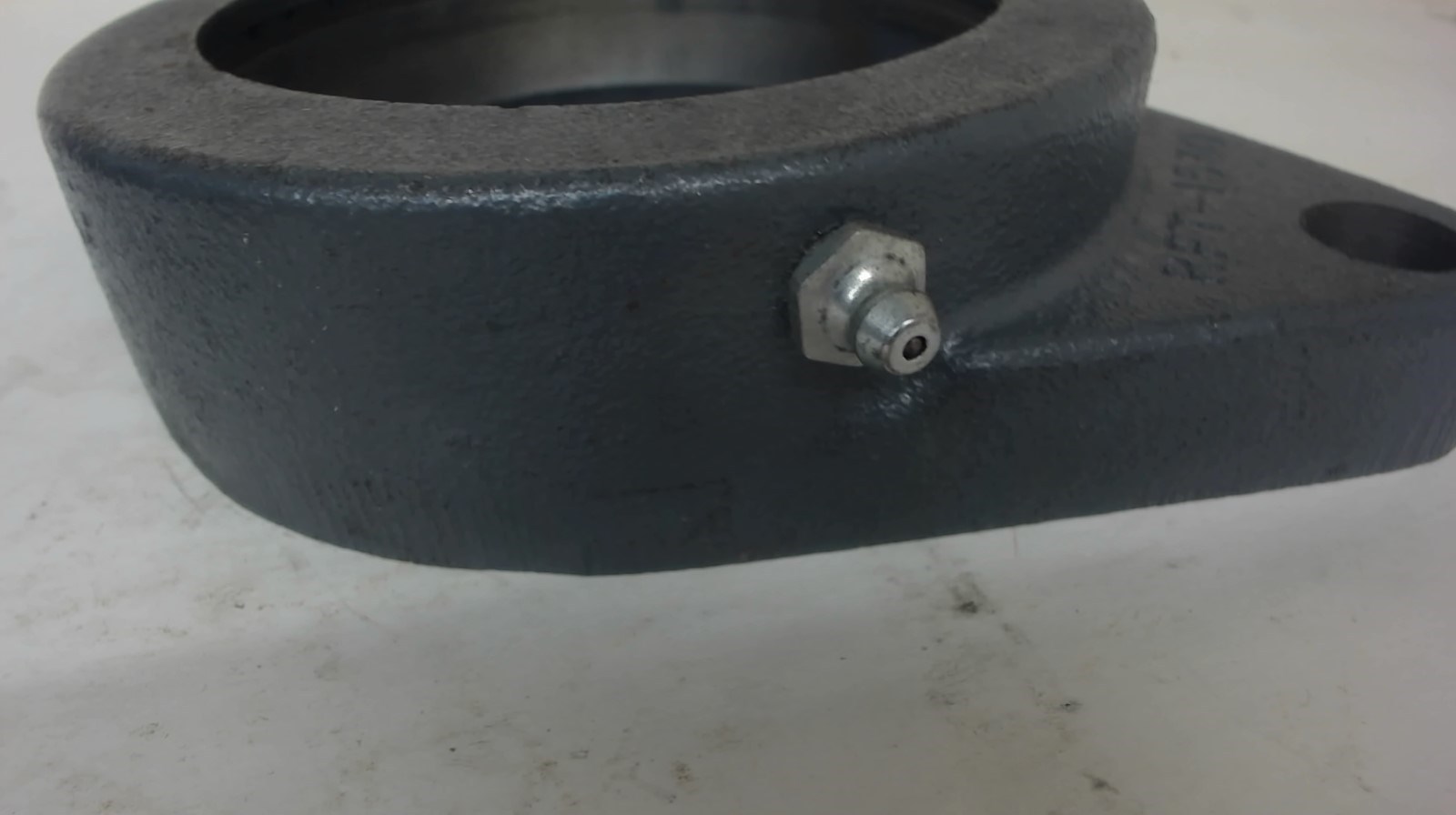 Browning 2-Bolt Flange Unit With Grease Zerk, Rft-1530, Vf2E-135, 3.805″ Id