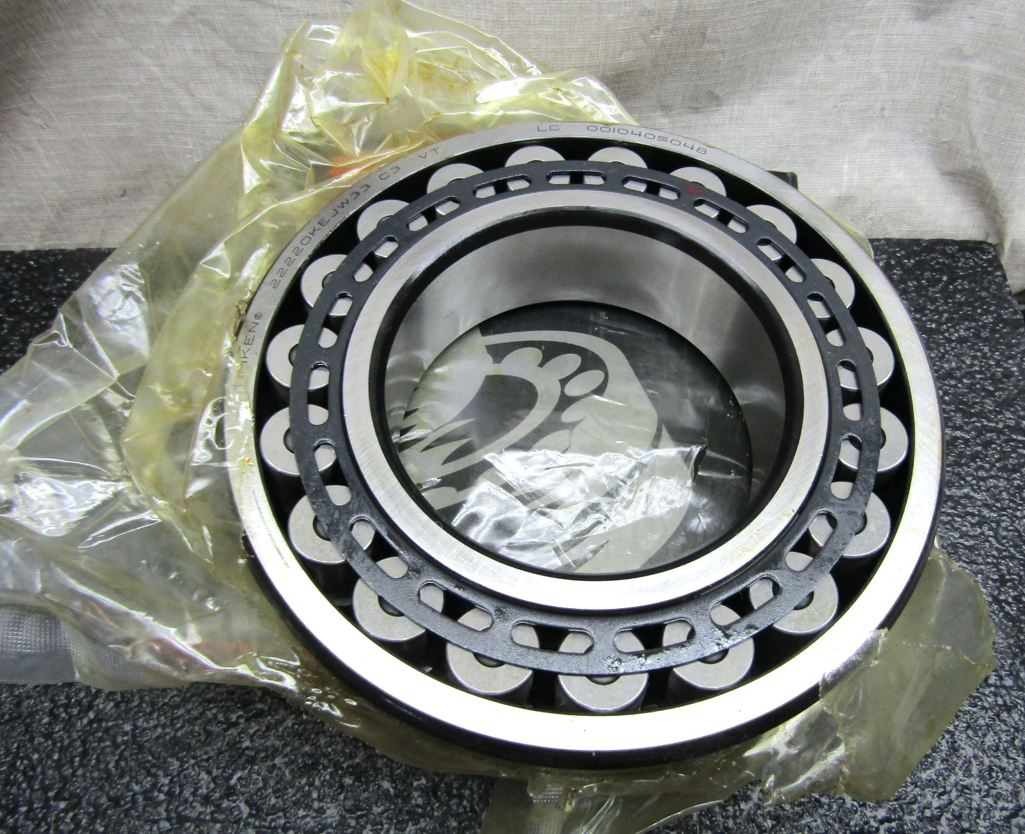 Timken 22220K EJ W33 C3 100mm X 180mm X 46mm Taper Bore Spherical Roller Bearing