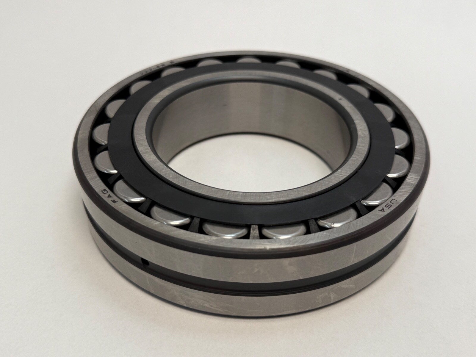 FAG 22216ES.TVPB Spherical Bearing 22216E 22216-E-S-TVPB-W33 80x140x33 mm