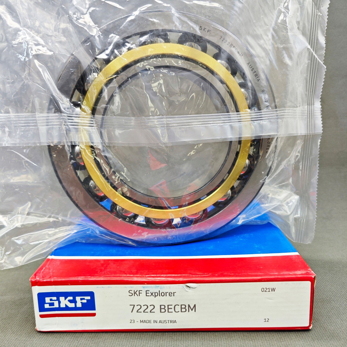 1 X Angular Contact Single Row Ball Bearing For SKF 7222 BECBM 110x200x38(mm)