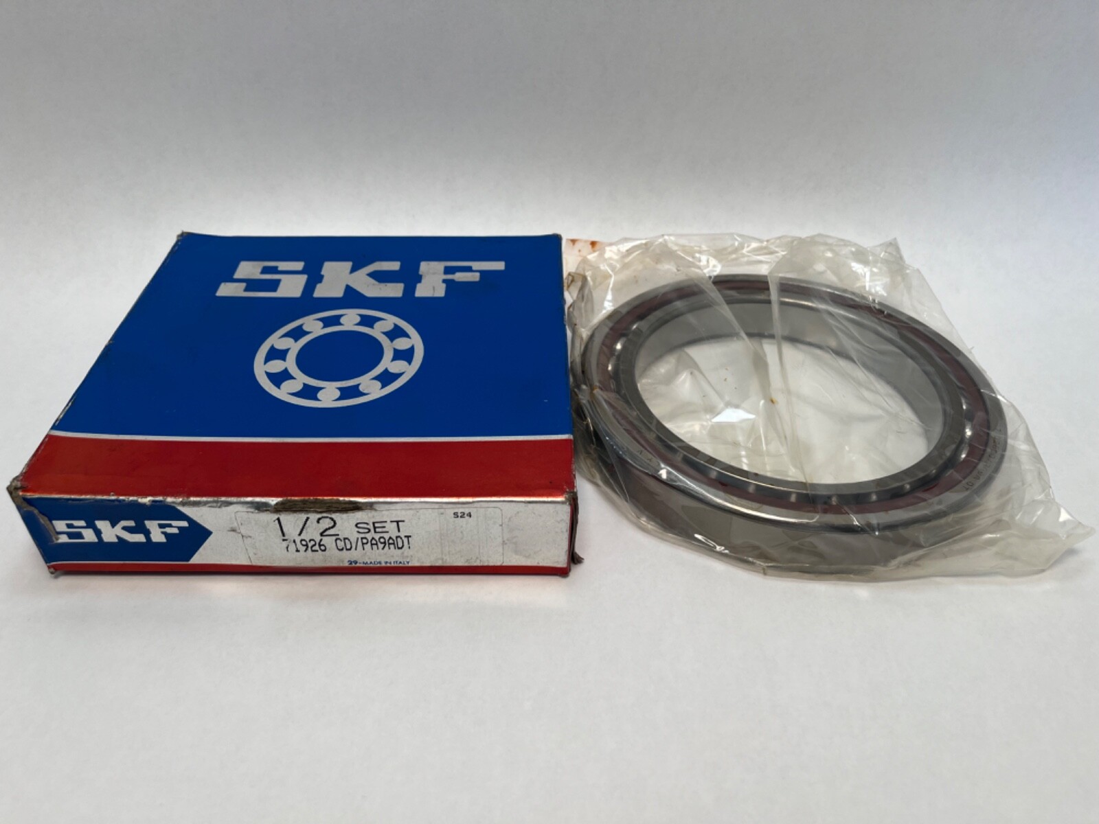 SKF 71926CDPA9ADT-1/2PR Bearing 130x180x24mm 7926C 71926C 71926-CD-PA9A-DT Italy