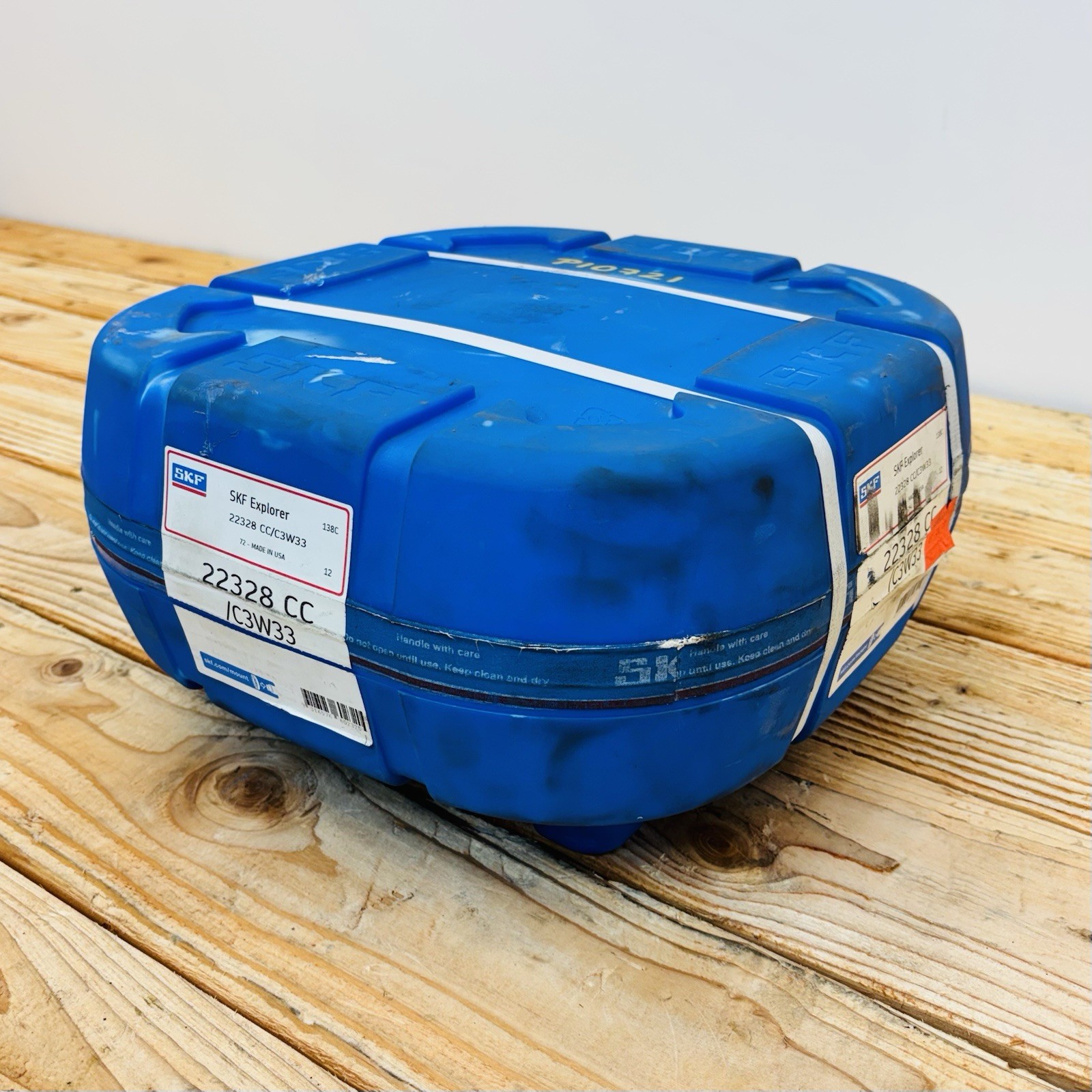 SKF Explorer 22328 CC/C3W33 Spherical Roller Bearing – New Spare