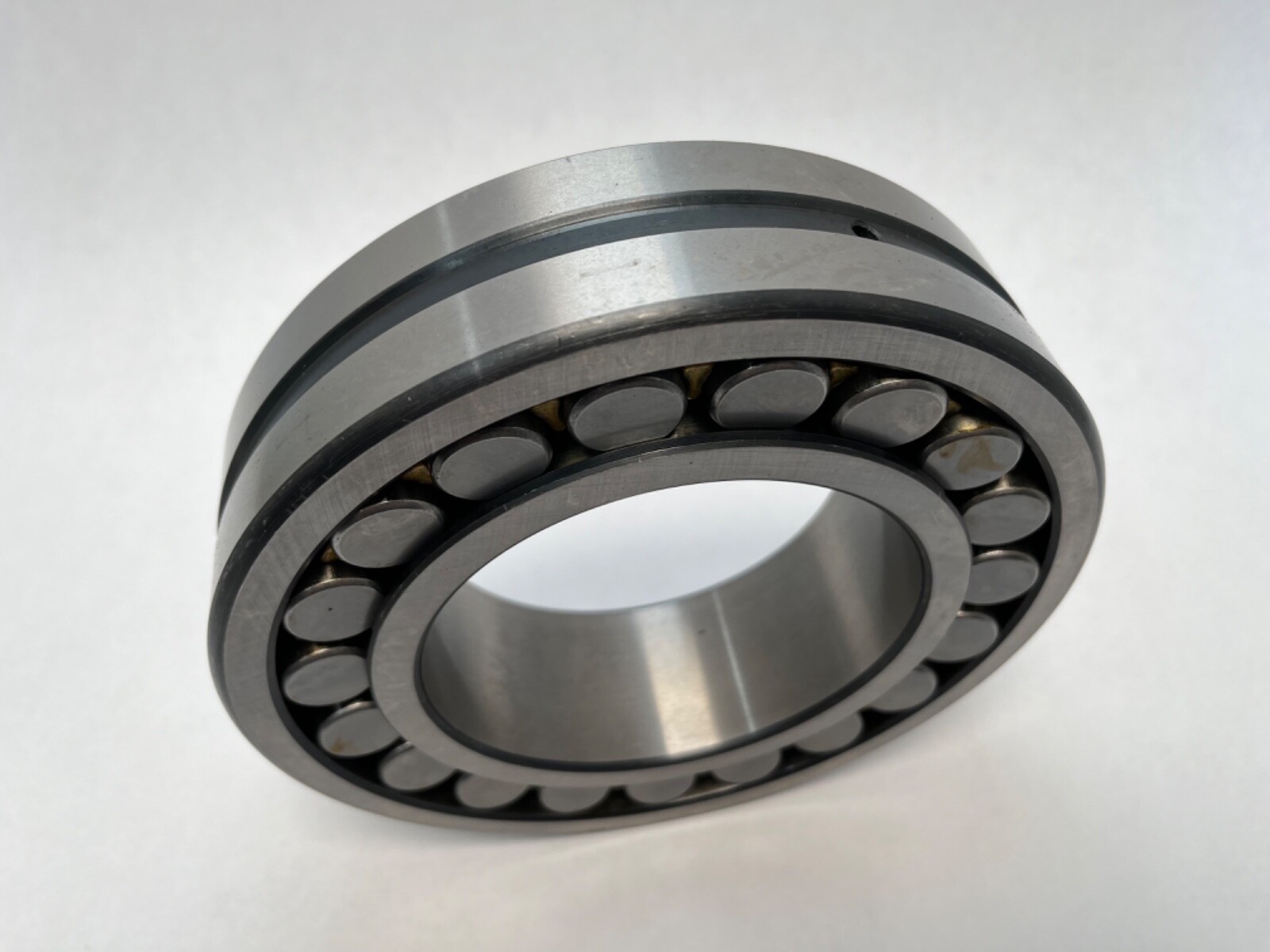 SRO 22220HLSW33 Bearing 22220-HLS-W33 22220MB 22220BR 22220M 100x180x46 mm