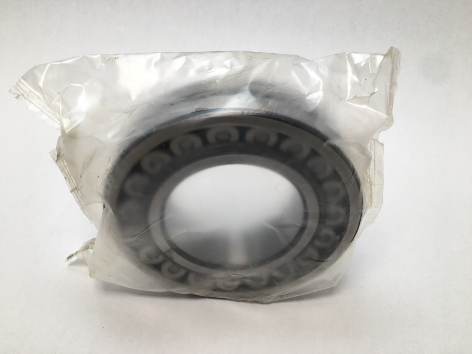 NSK 22212EAE4 Spherical Roller Bearing 60x110x28 mm 22212 EAE4 Japan