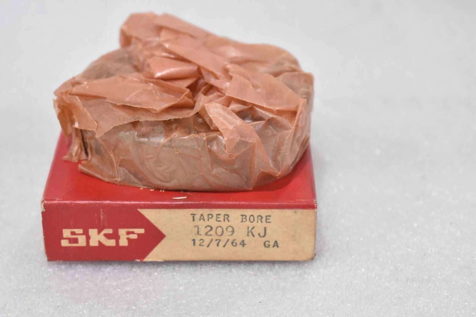 SKF 1209 KJ SELF-ALIGNING BALL BEARING TAPER BORE 1:12, 45mm ID, 85mm OD, 19mm W