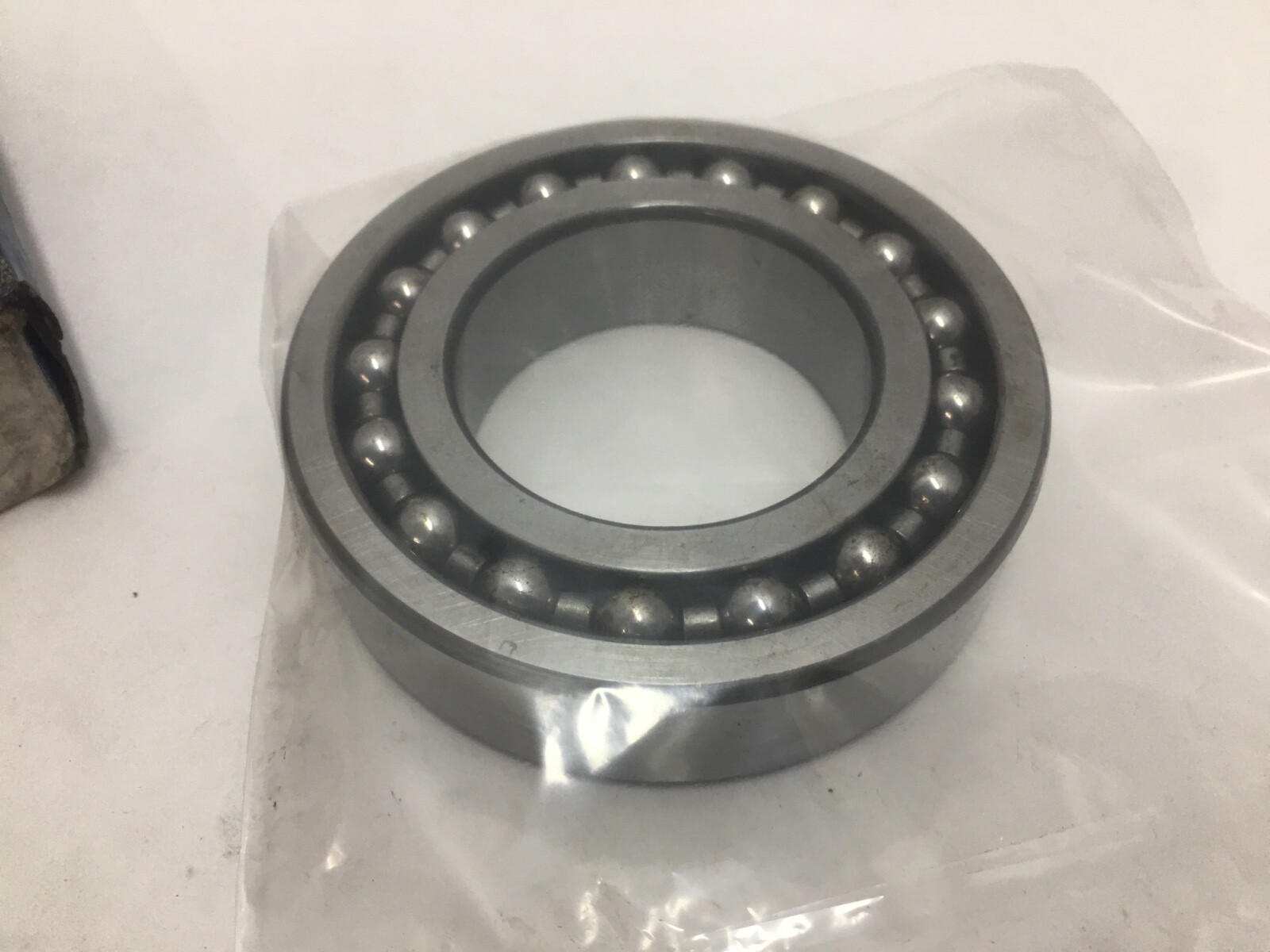 STEYR 2212KC3 Self Aligning Bearing 60x110x28 mm 2212 K C3 2212K C3