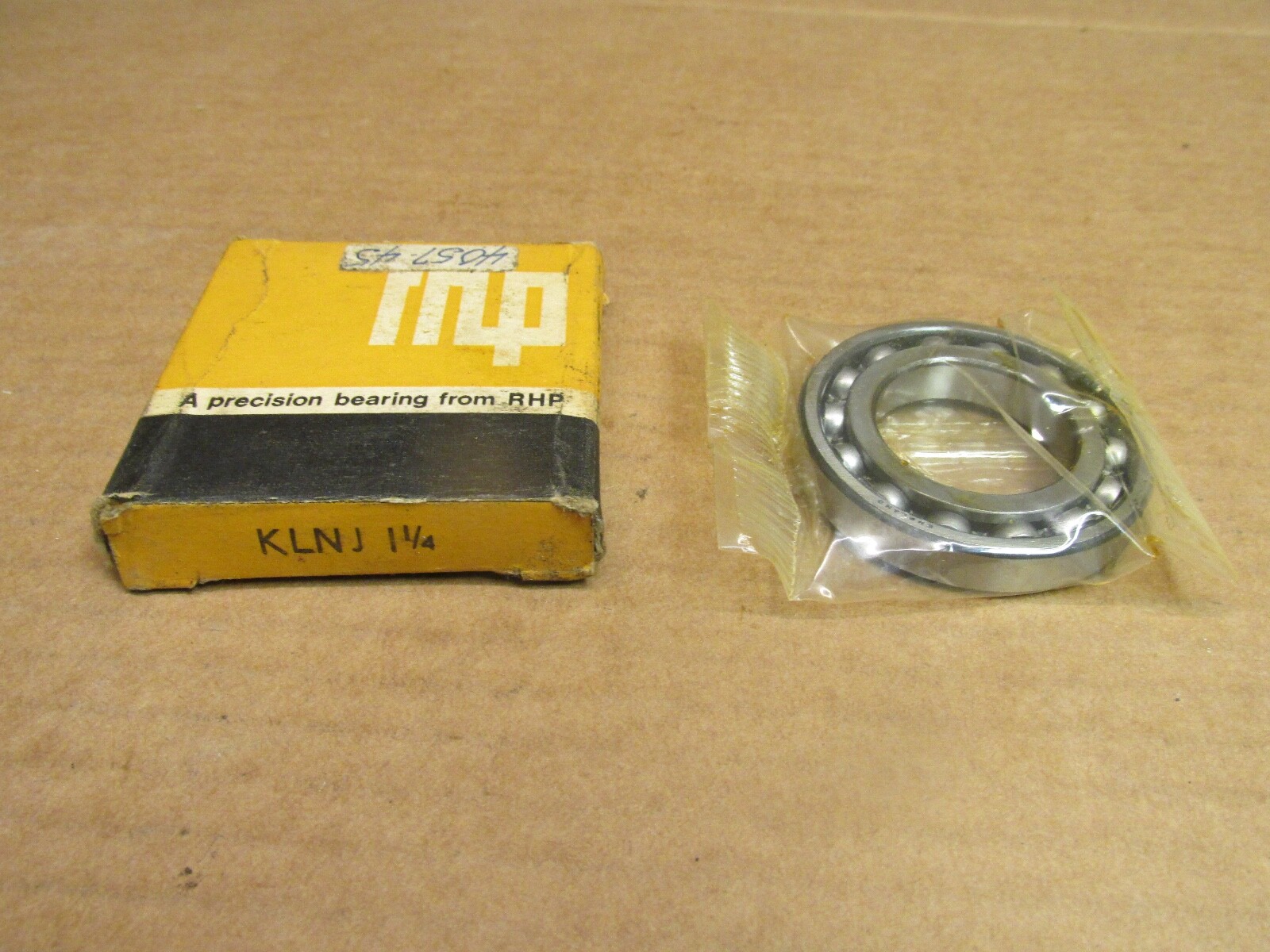 RHP KLNJ1-1/4 Bearing Open 1-1/4″ ID 2-1/4″ OD 3/8″W KLNJ-1-1/4 R-20 R20 England