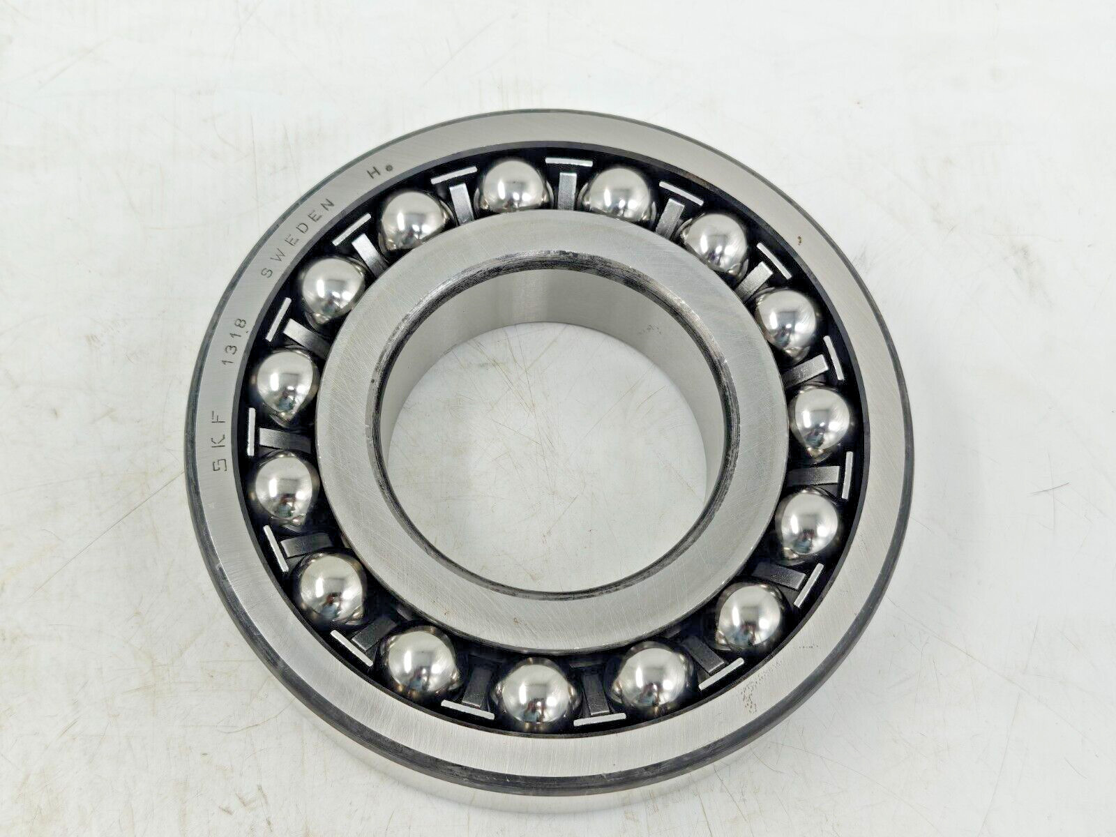 1318 SKF Self-Aligning Ball Bearing 90x190x43 mm SKF 1318 Sweden