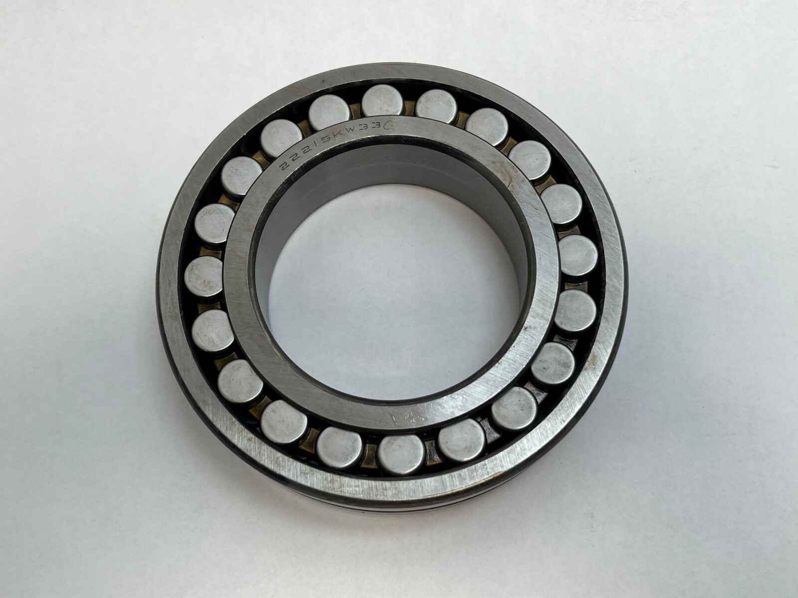 OCM 22215KMBW33 Spherical Bearing 75x130x31 mm 22215-K-MB-CO-W33