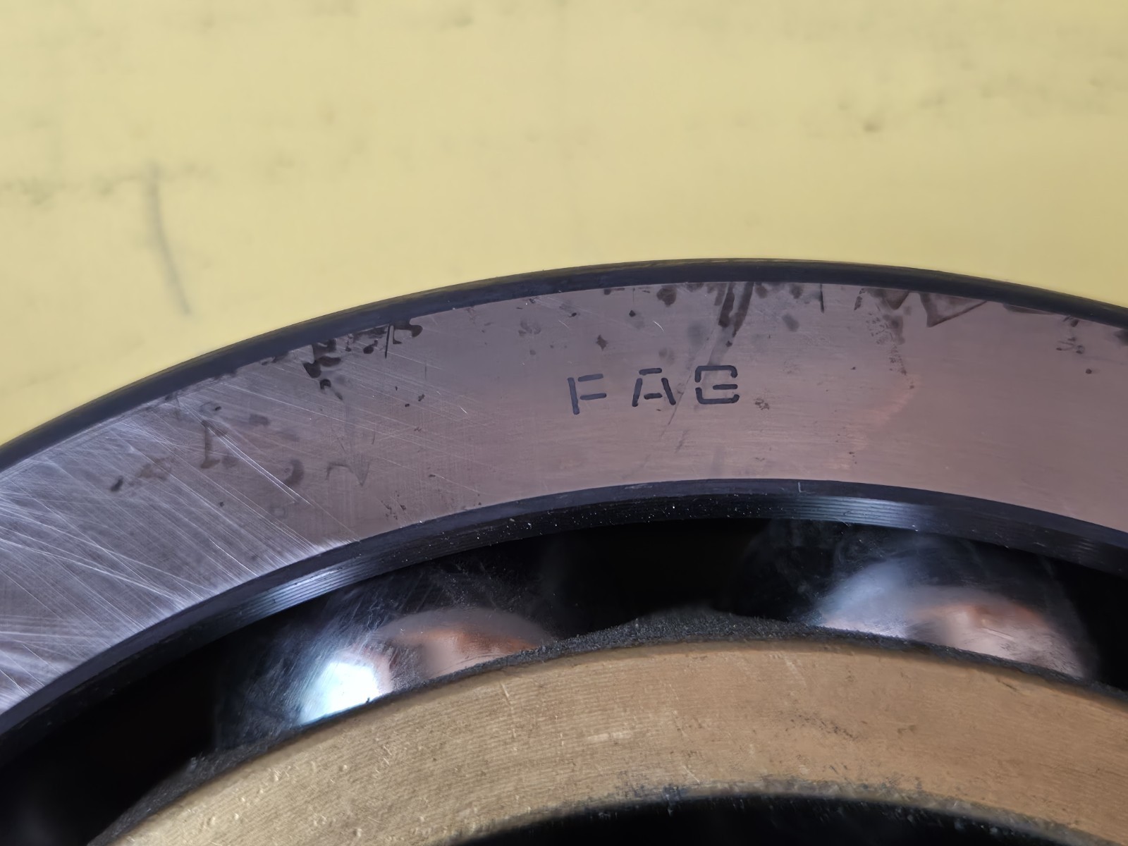 FAG 7317 B Ball Bearing 85mm Bore 180mm OD 41mm Wide