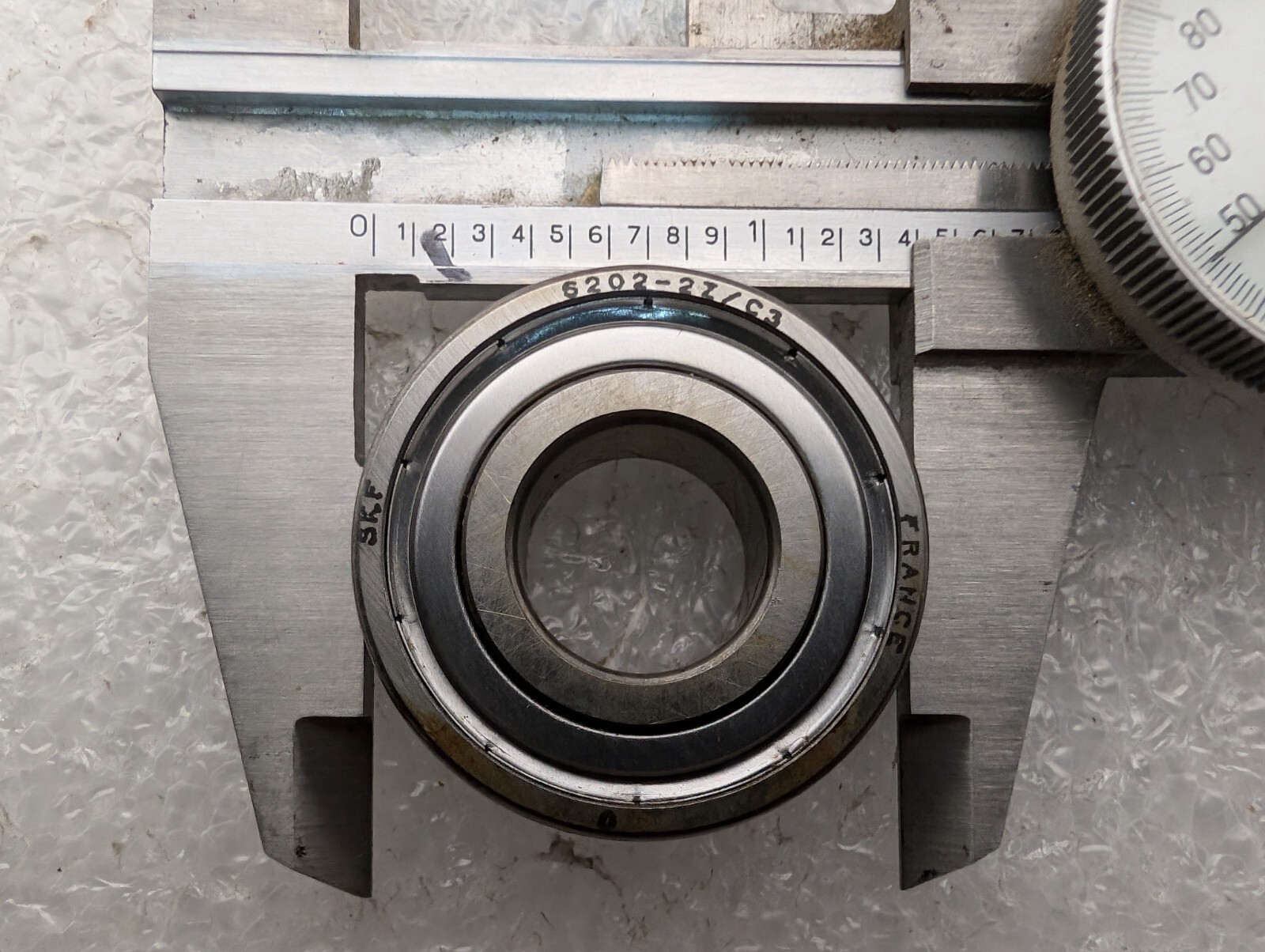 Lot of 2 SKF 6202-2ZJEM Radial Deep Groove Ball Bearings – Straight Bore