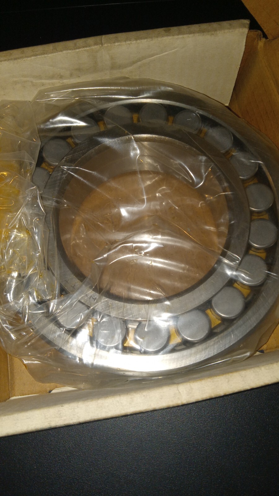 Hyatt 22220KMBC3W33 Bearing 100x180x46 mm 22220K 22220-K-MB-C3-W33