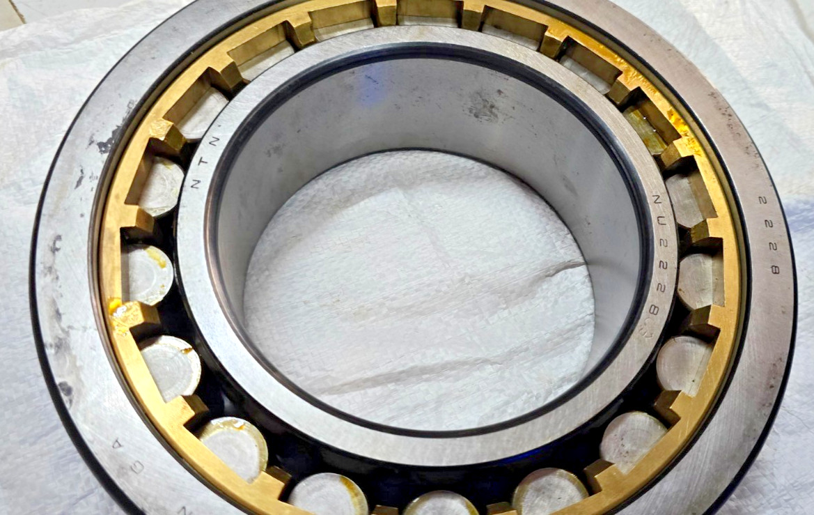 NU 2228 M C3 Cylindrical Roller Bearing USED NTN JAPAN BRONZE CAGE RUSTED NU2228