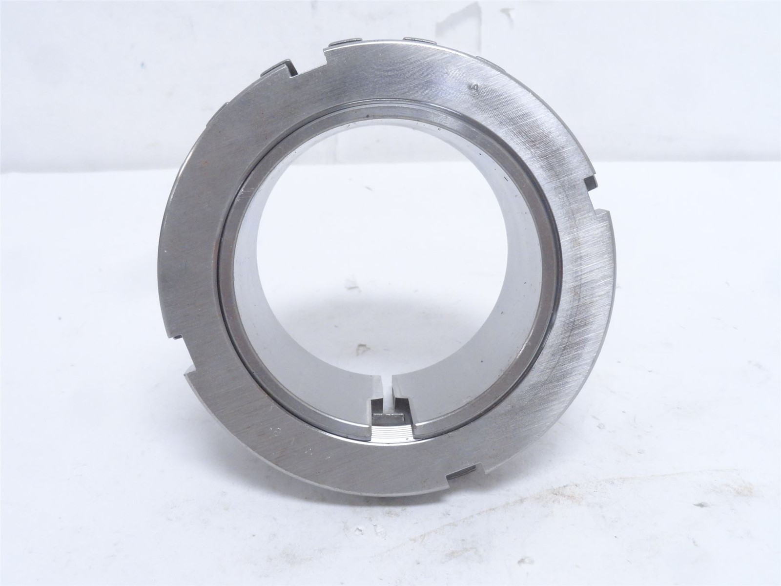 251218 New-No Box; FAG H318 Bearing Adapter Sleeve; 80mmID; M90x2 Threads