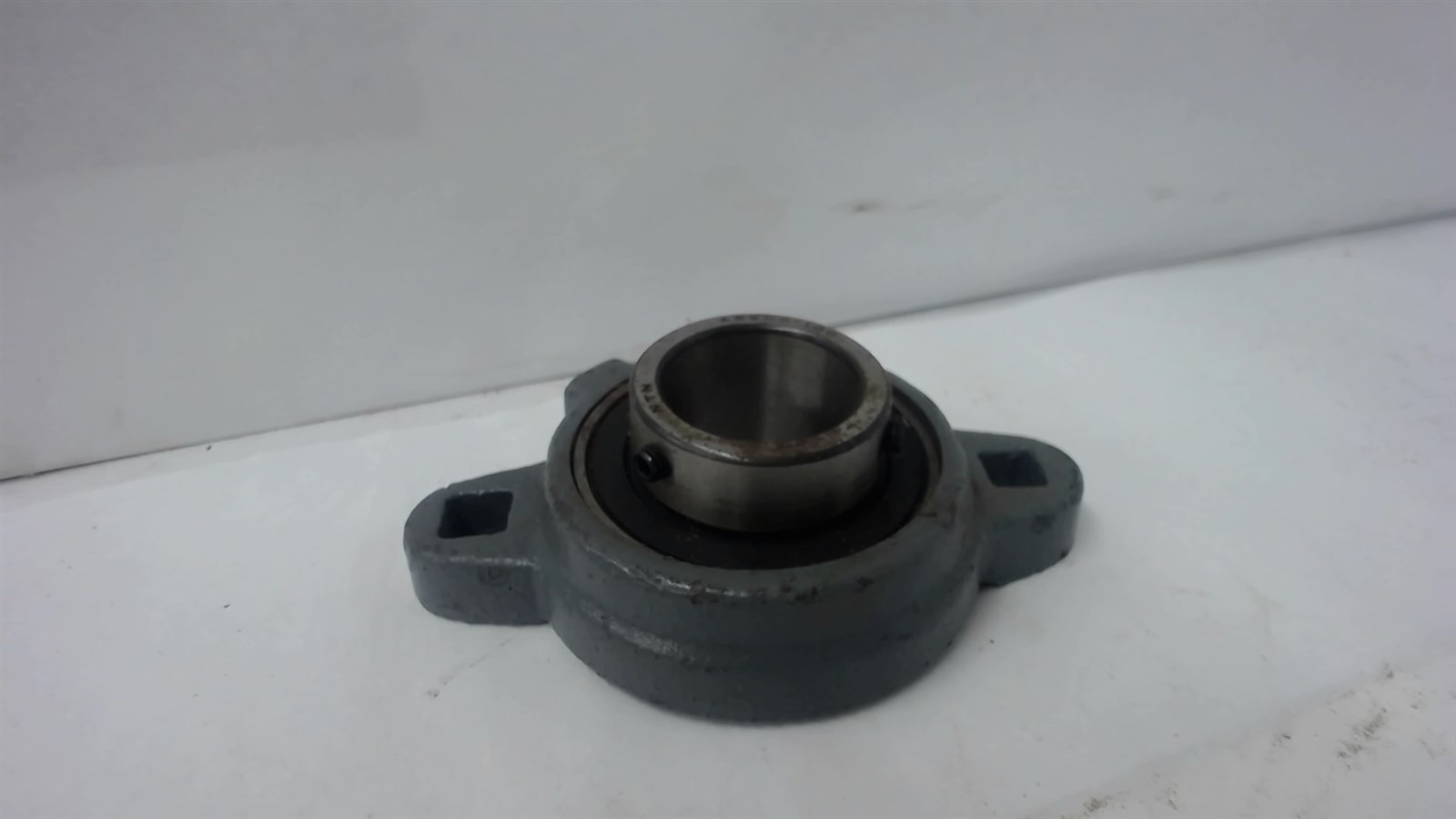 Boston 2-Bolt Pillow Block Bearing, As205-100, 1″ Bore