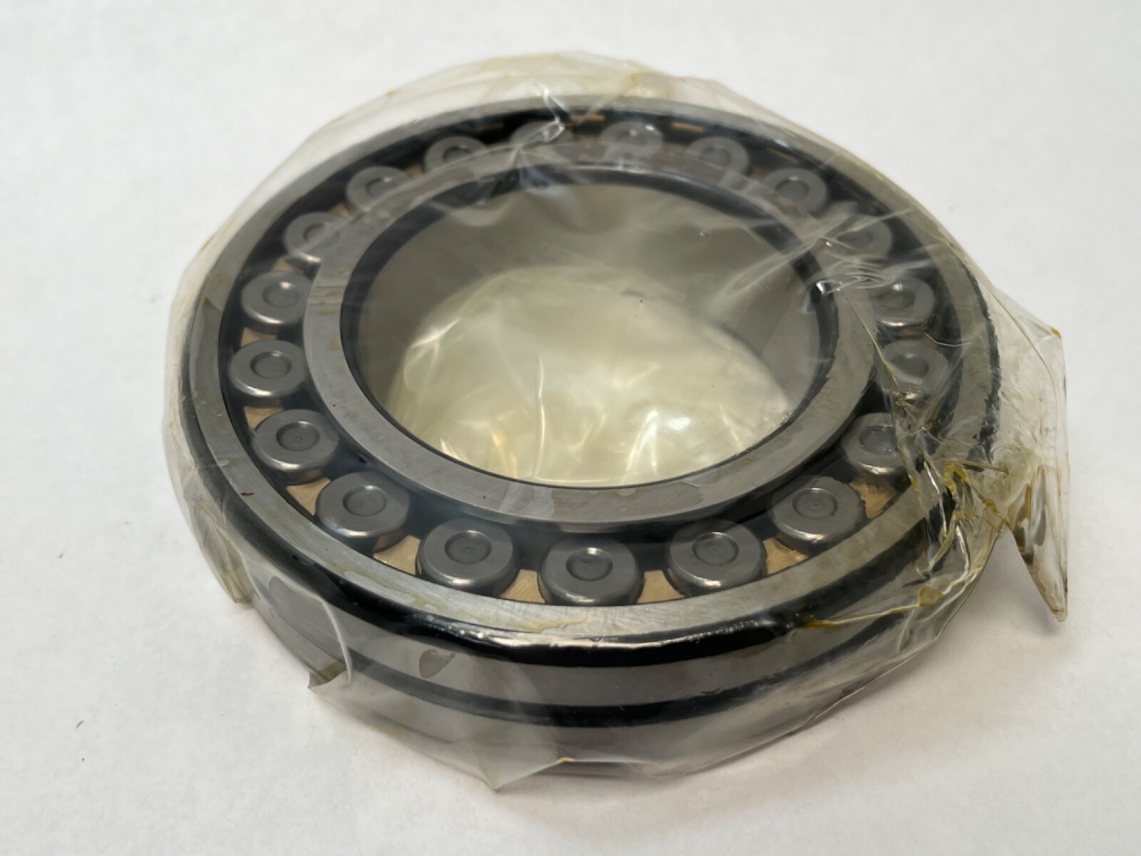NSK 22216CAME4C3 Bearing 80x140x33 mm 22216 CA M W33/E4 C3 Japan