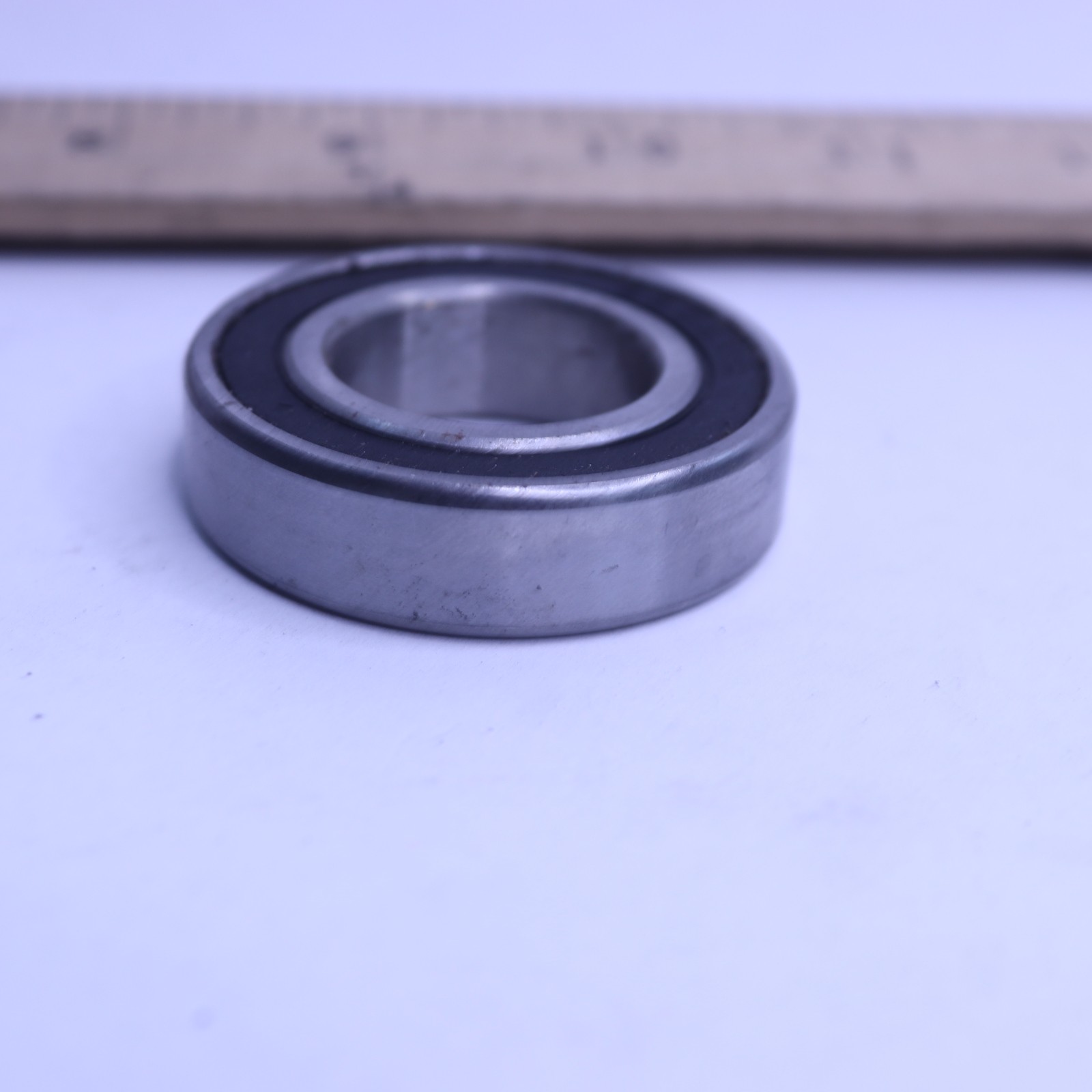 Two Side Rubber Seal Ball Bearing 6005RS