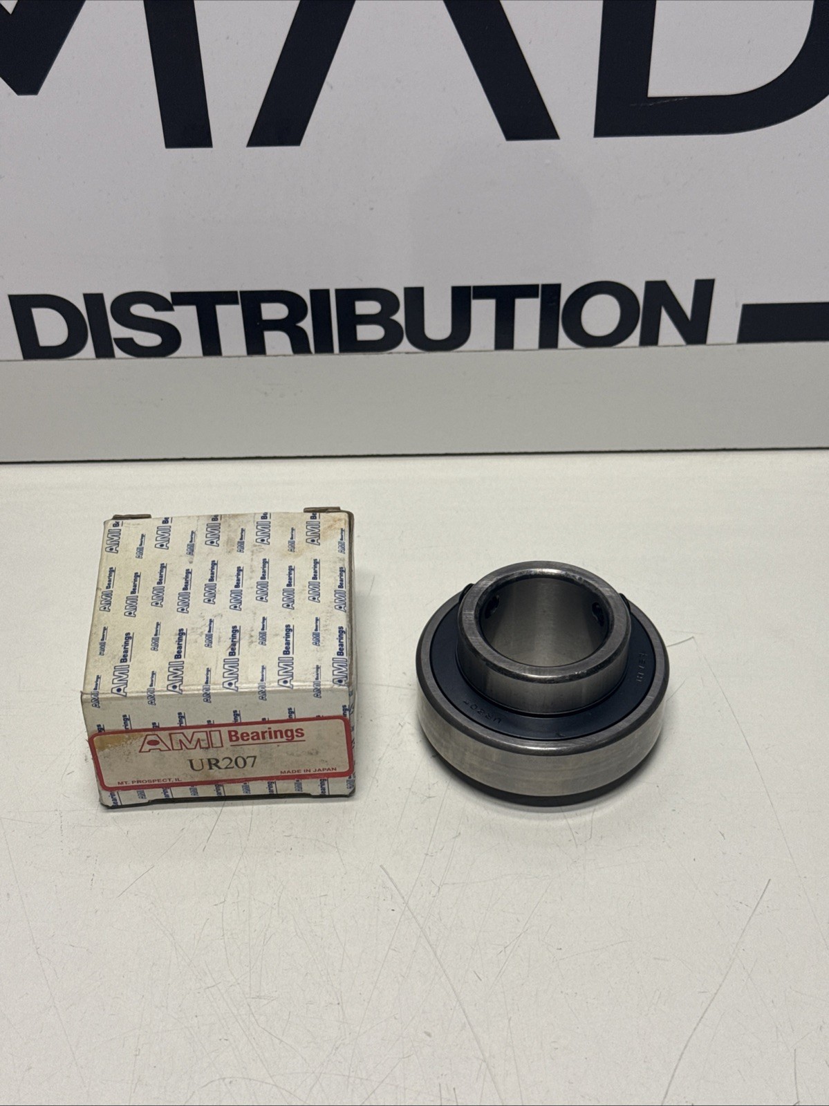 AMI UR207-20FS Ball Insert Bearing Cylindrical Bore 1-1/4″ ID Standard Duty