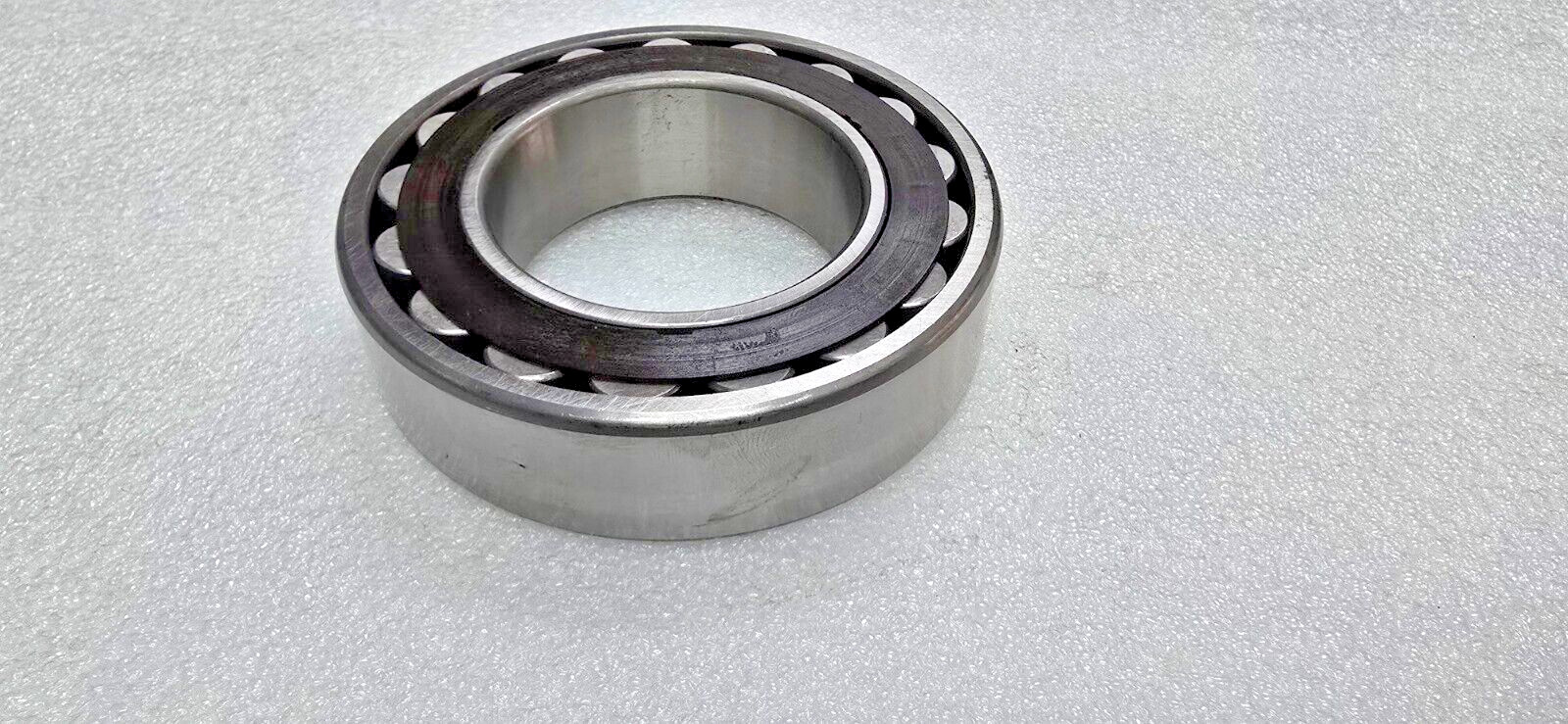 22212 HK Spherical Roller Bearing NEW OPEN NSK JAPAN NYLON CAGE 22212K