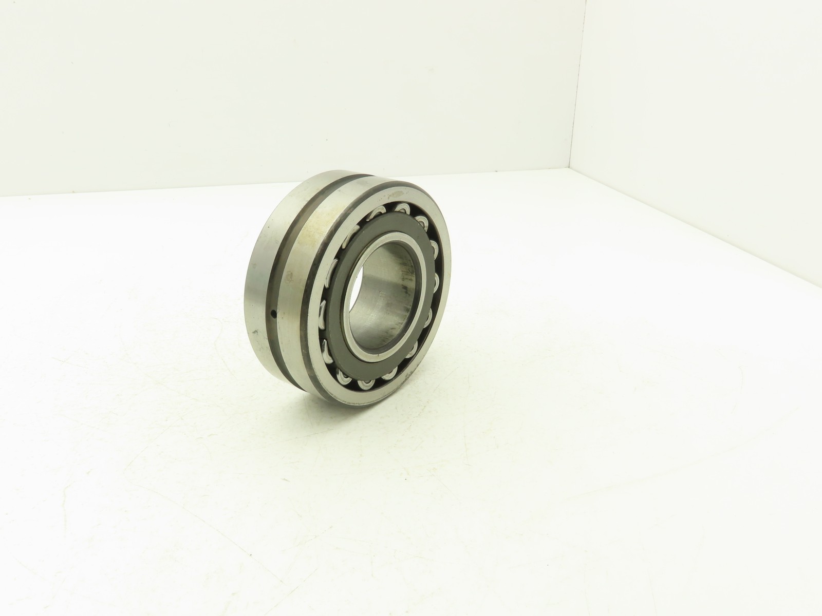 SKF 22312 CG/C3W33 Spherical Roller Bearing 2 Row 60mm ID x 130mm OD x 46mm W