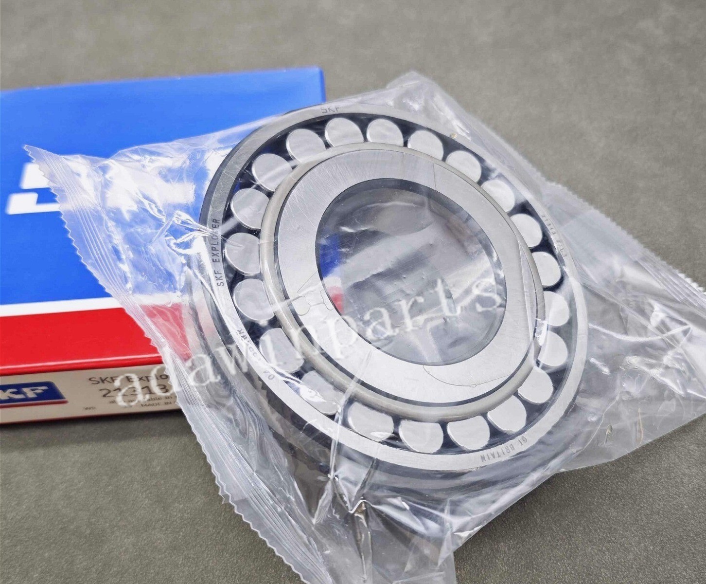 New Spherical Roller Bearings 65 x 140 x 33mm for SKF 21313 E / C3 21313 E