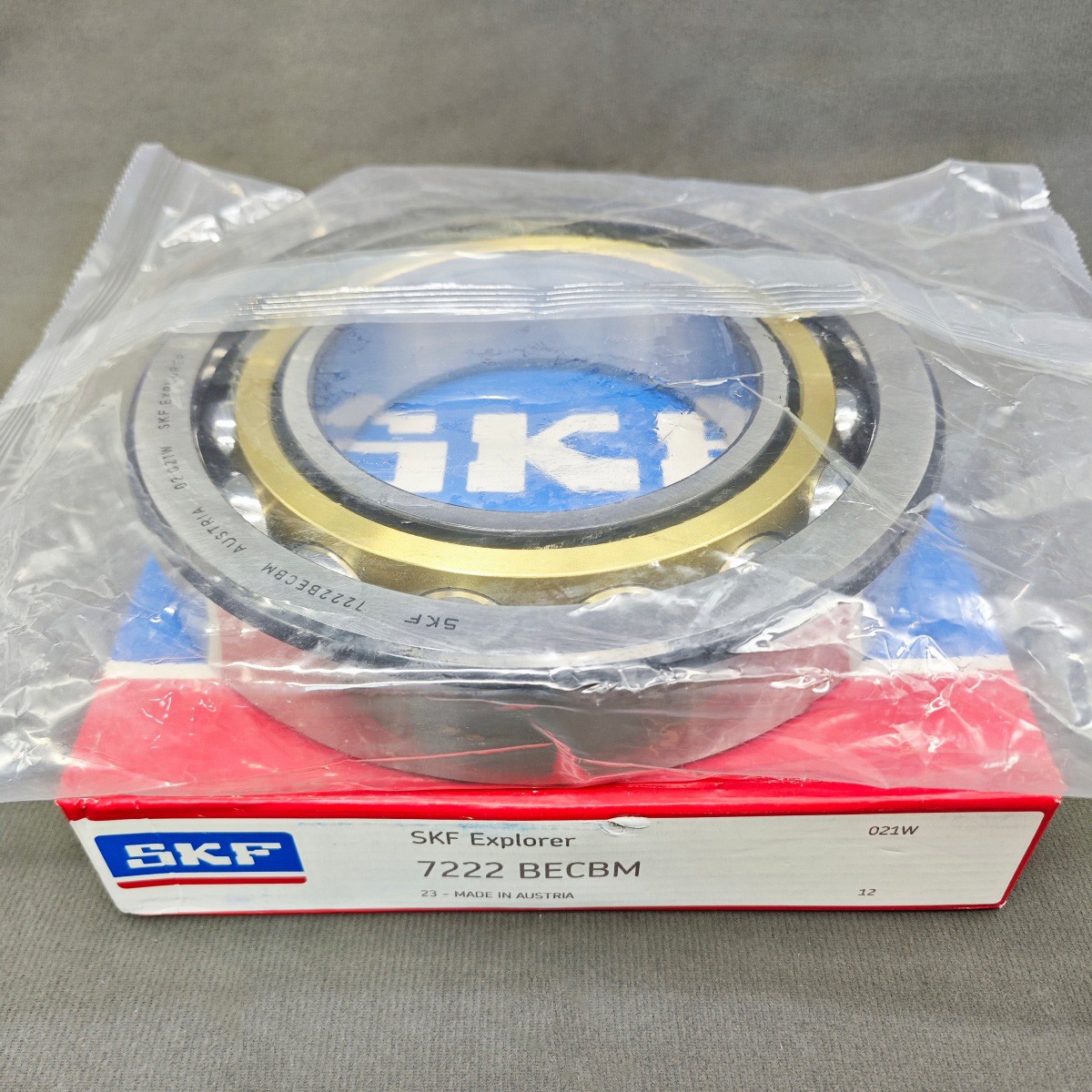 1 X Angular Contact Single Row Ball Bearing For SKF 7222 BECBM 110x200x38(mm)