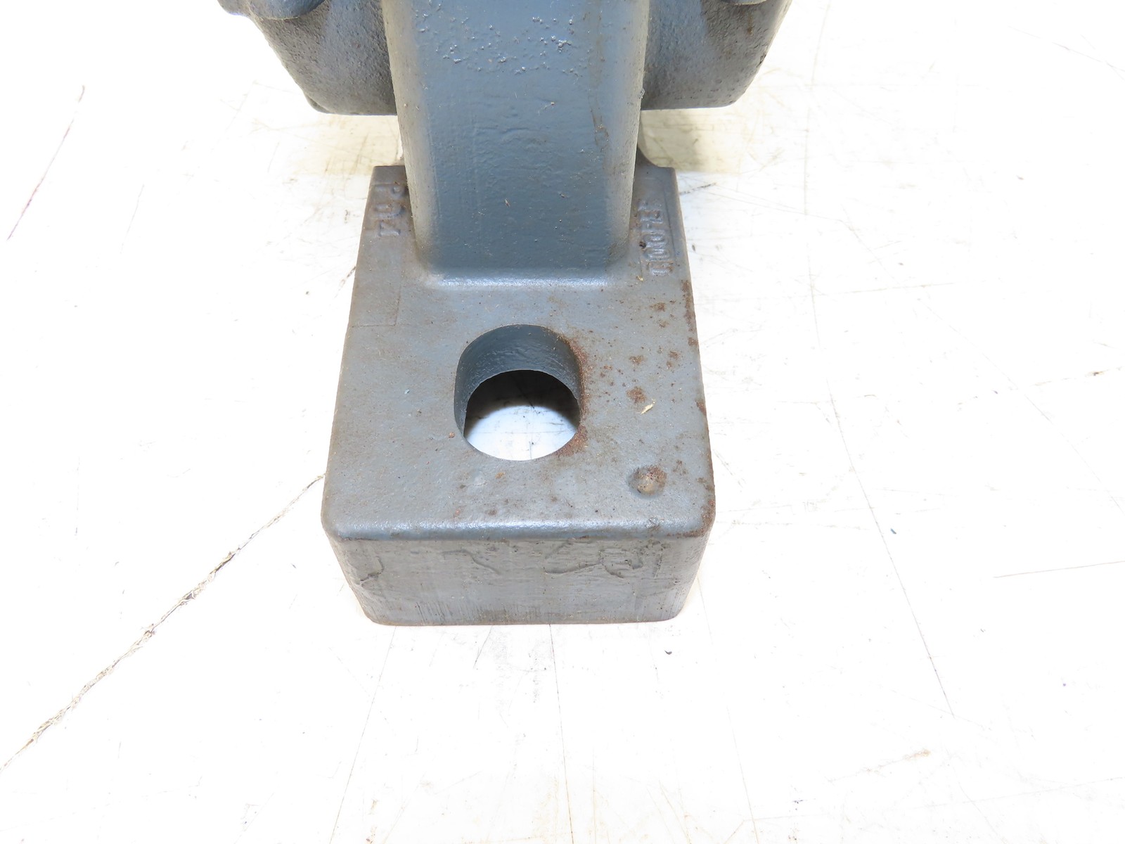 Cooper Bearing 02 BCP204EX Split Pillow Block Bearing 2-1/4″ Bore P 04 Pedestal
