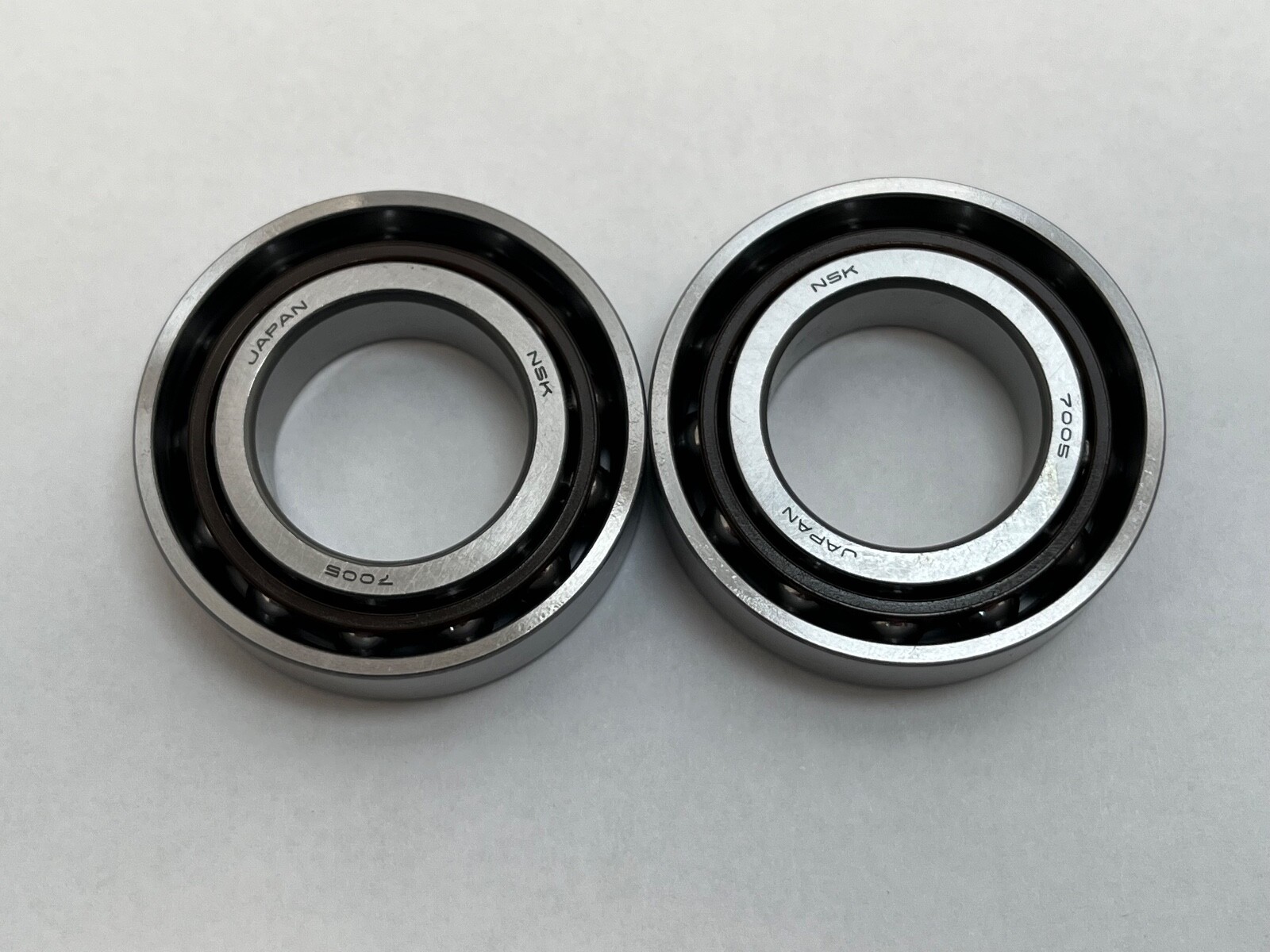NSK 7005CTYDUHP4 Angular Bearing 7005C 7005-C-TY-DUH-P4 ABEC7 25x47x12 mm 2 Pcs