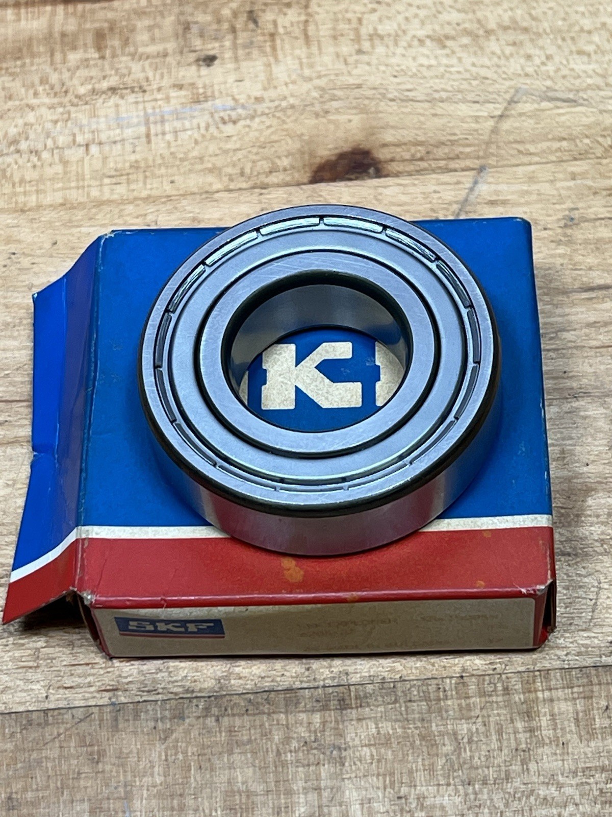 SKF Explorer 6205-2Z Deep Groove Ball Bearing With Shields 25x52x15mm